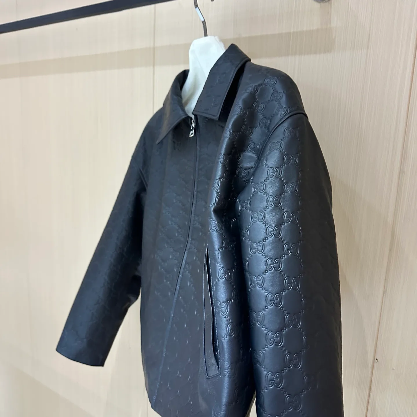 Куртки И Пуховики Женские Gucci 784940