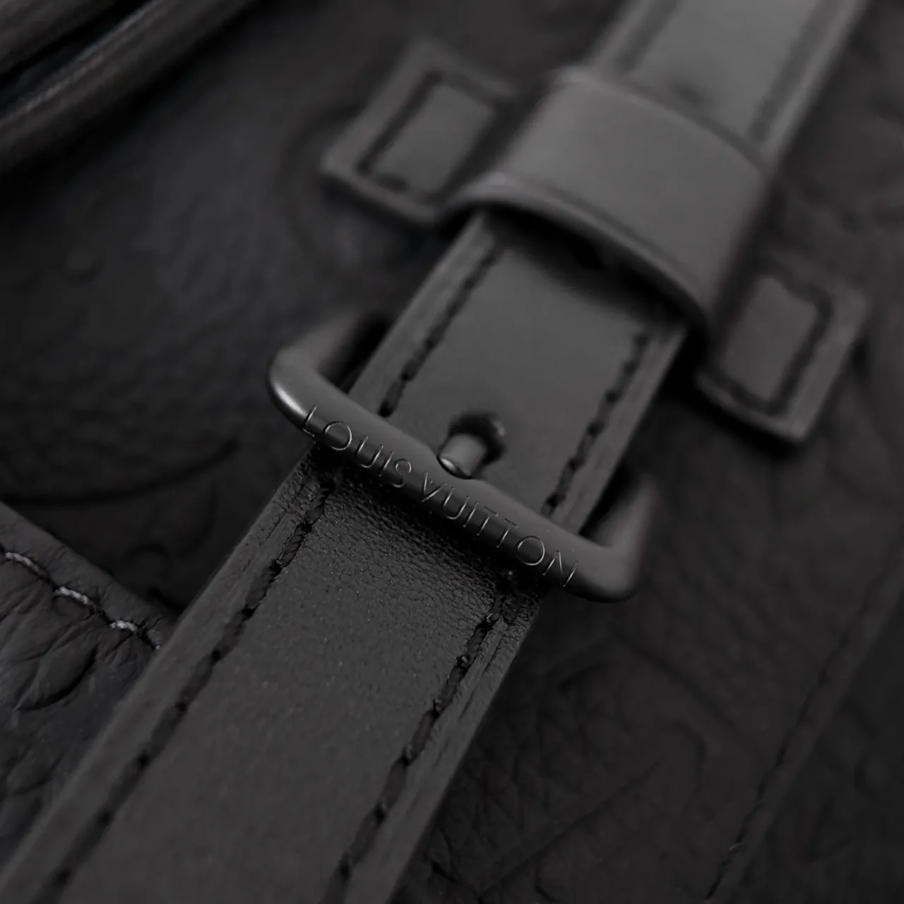Рюкзаки Женские Louis Vuitton 17973441