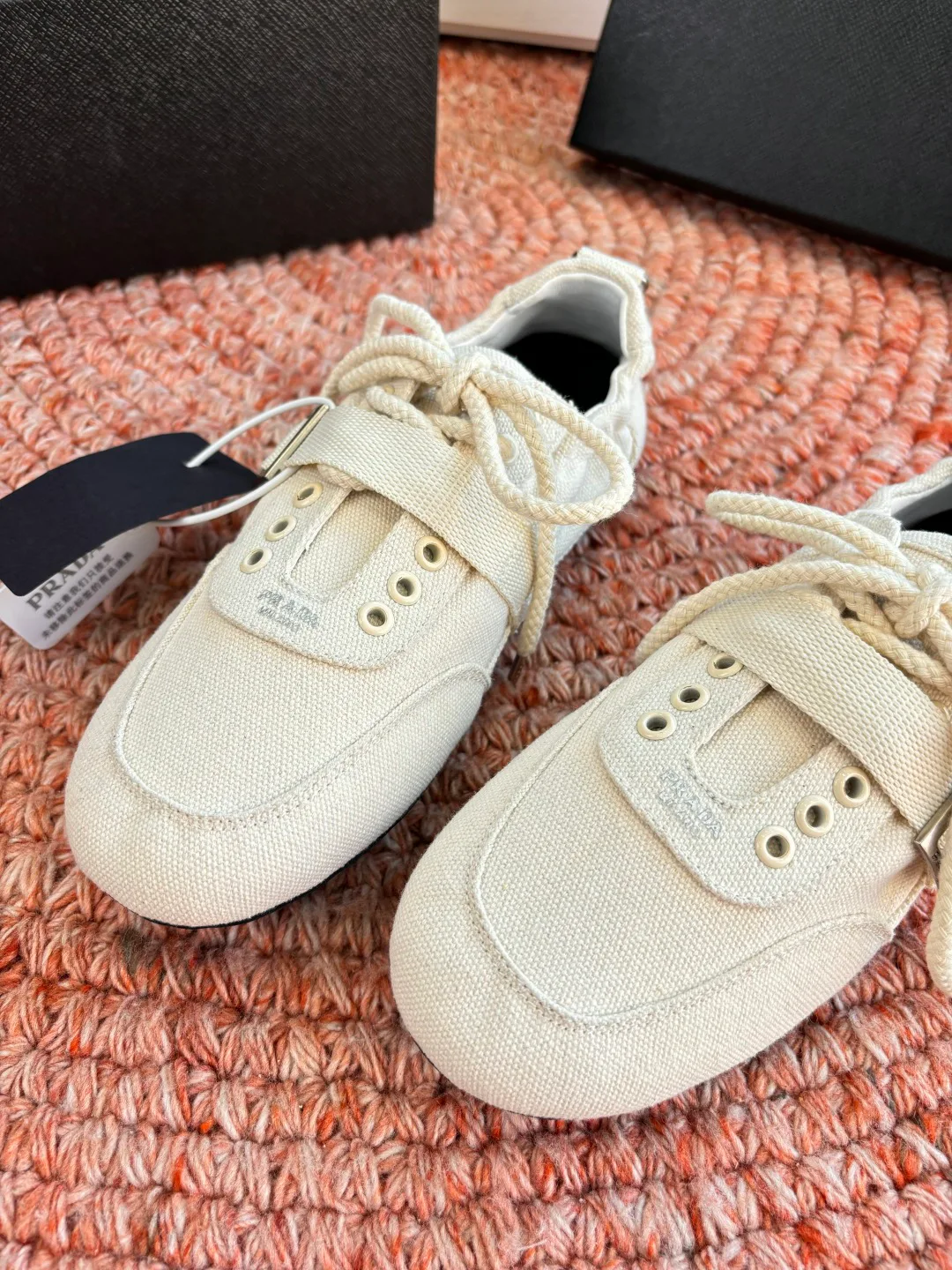 Кроссовки Женские Prada 10446955