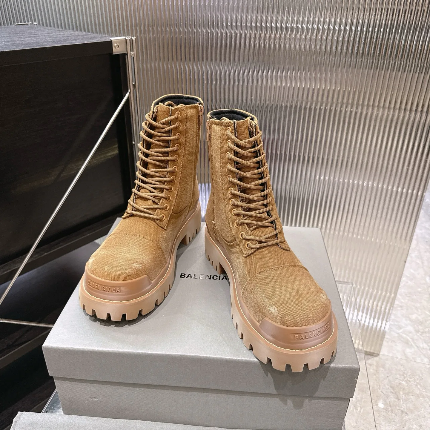 Ботинки Мужские Balenciaga 18598036