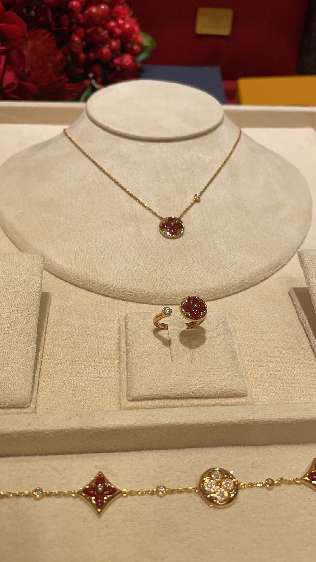 Бижутерия Louis Vuitton 4215