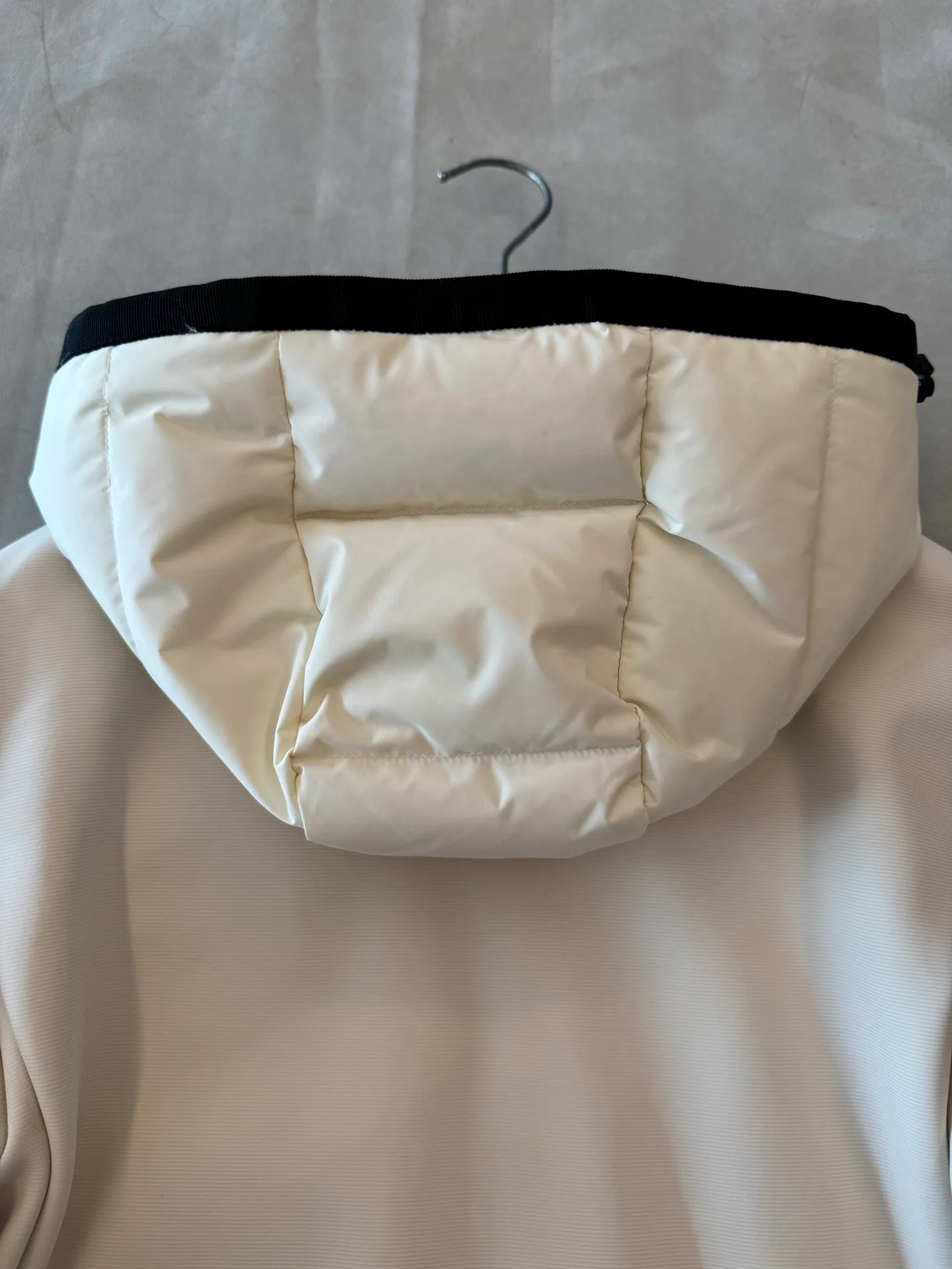 Куртки И Пуховики Женские Moncler 18491937