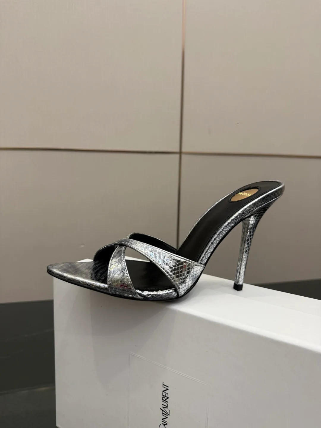 Босоножки Женские Saint Laurent 11409911