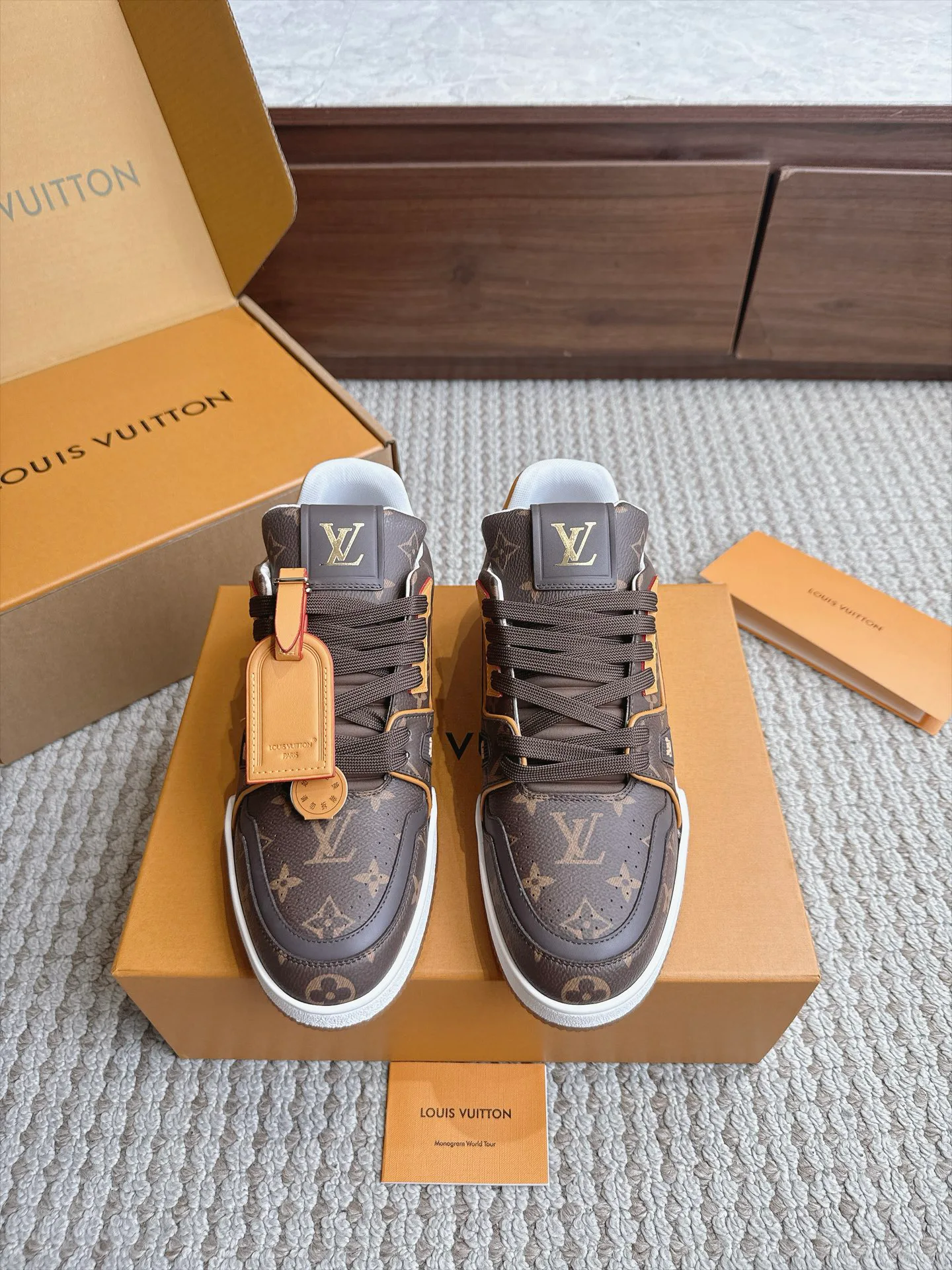 Кроссовки Мужские Louis Vuitton 18039310