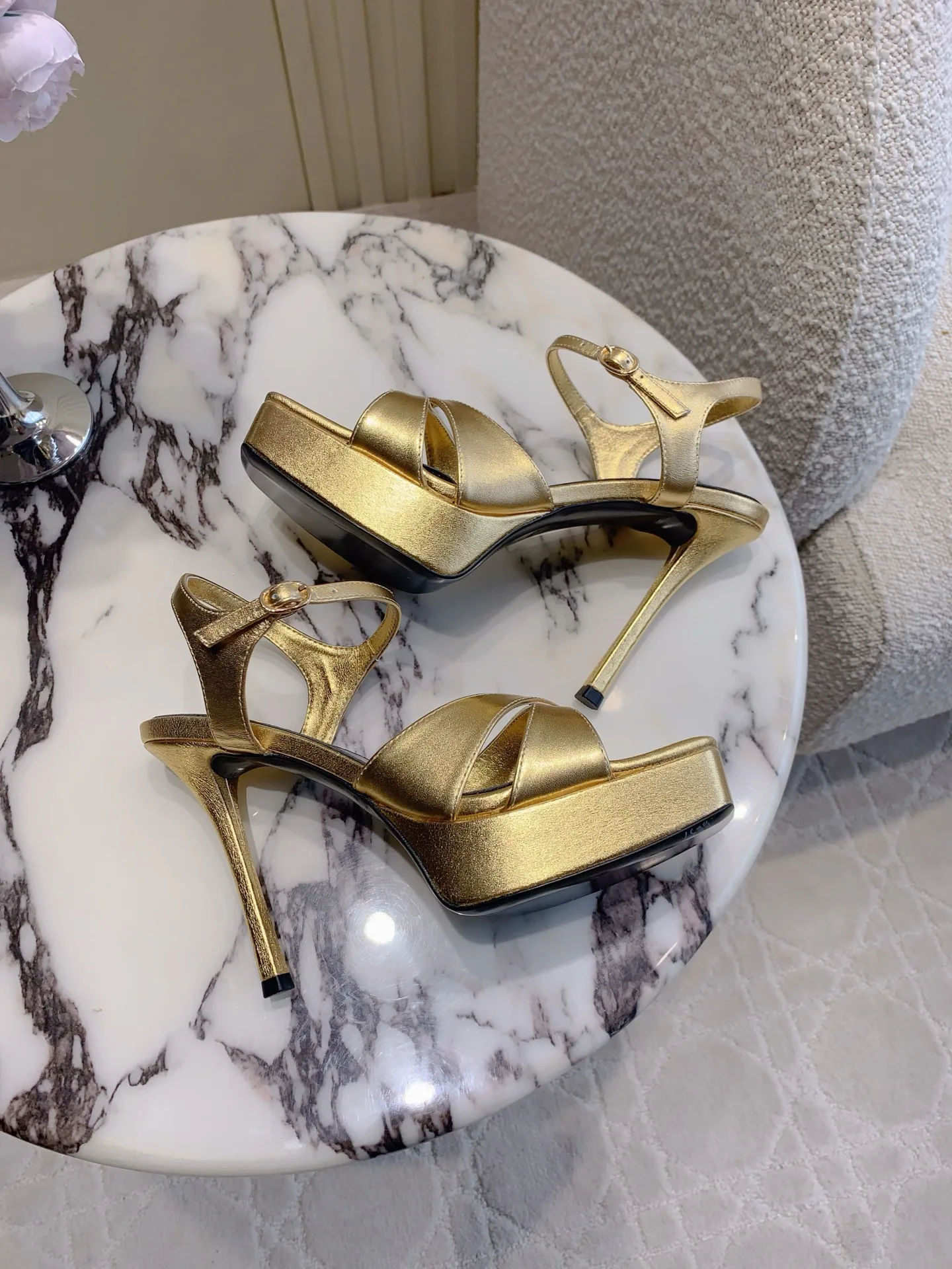 Босоножки Женские Saint Laurent 1830315