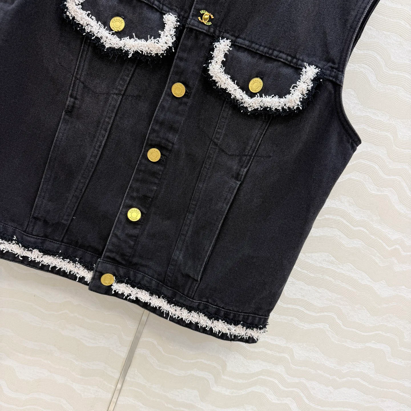 Жилеты Женские Chanel 18598837