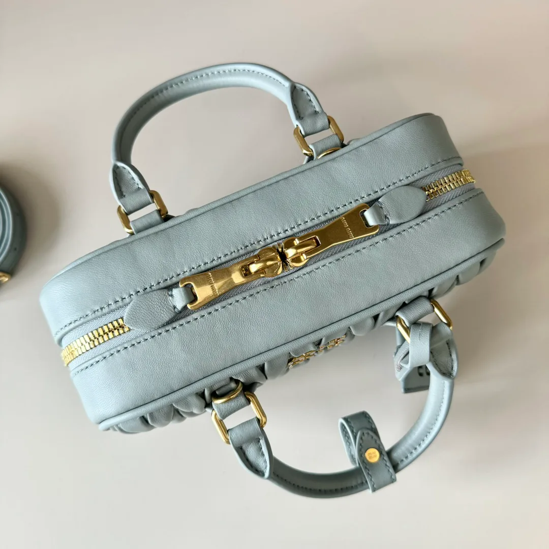 Классические Сумки Женские Miu Miu 11727913