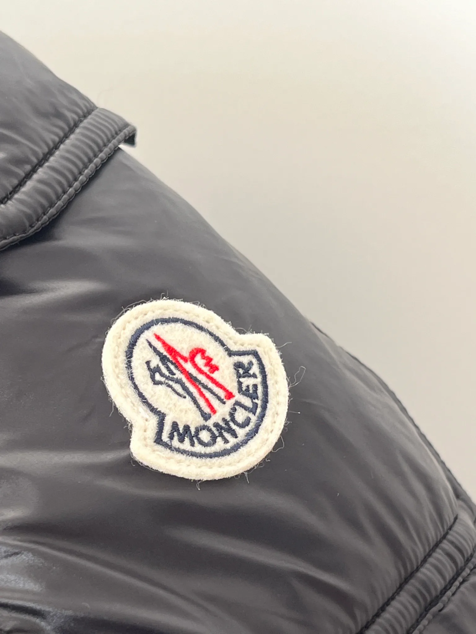 Куртки И Пуховики Женские Moncler 18416130