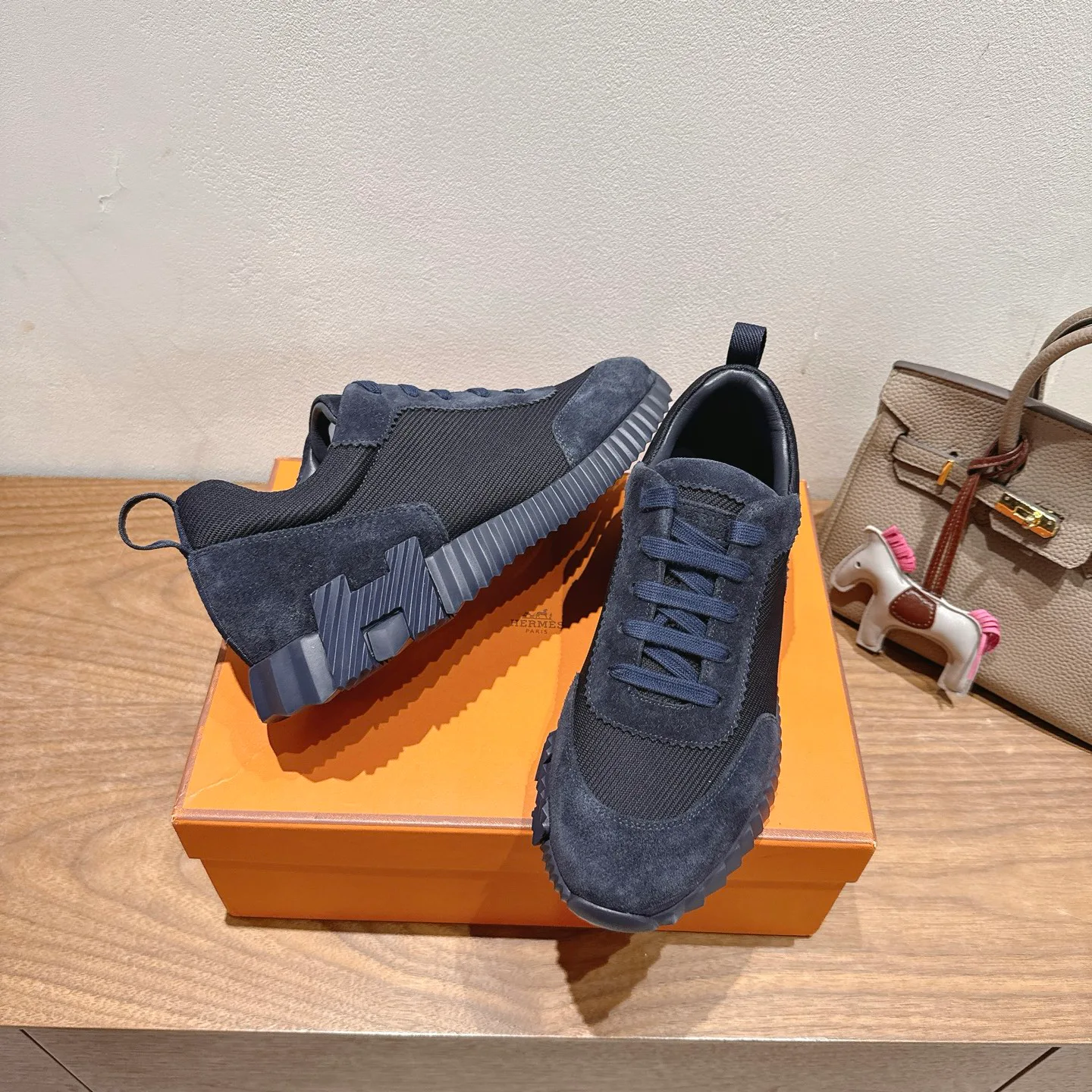 Кроссовки Женские Hermes 18729699