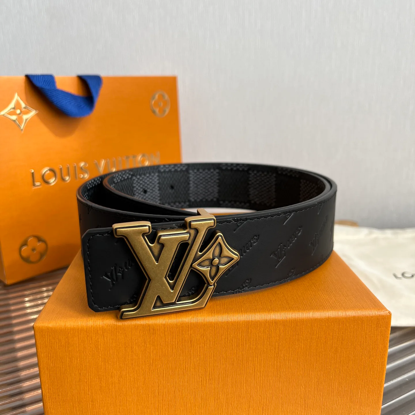 Ремни Louis Vuitton 10399067