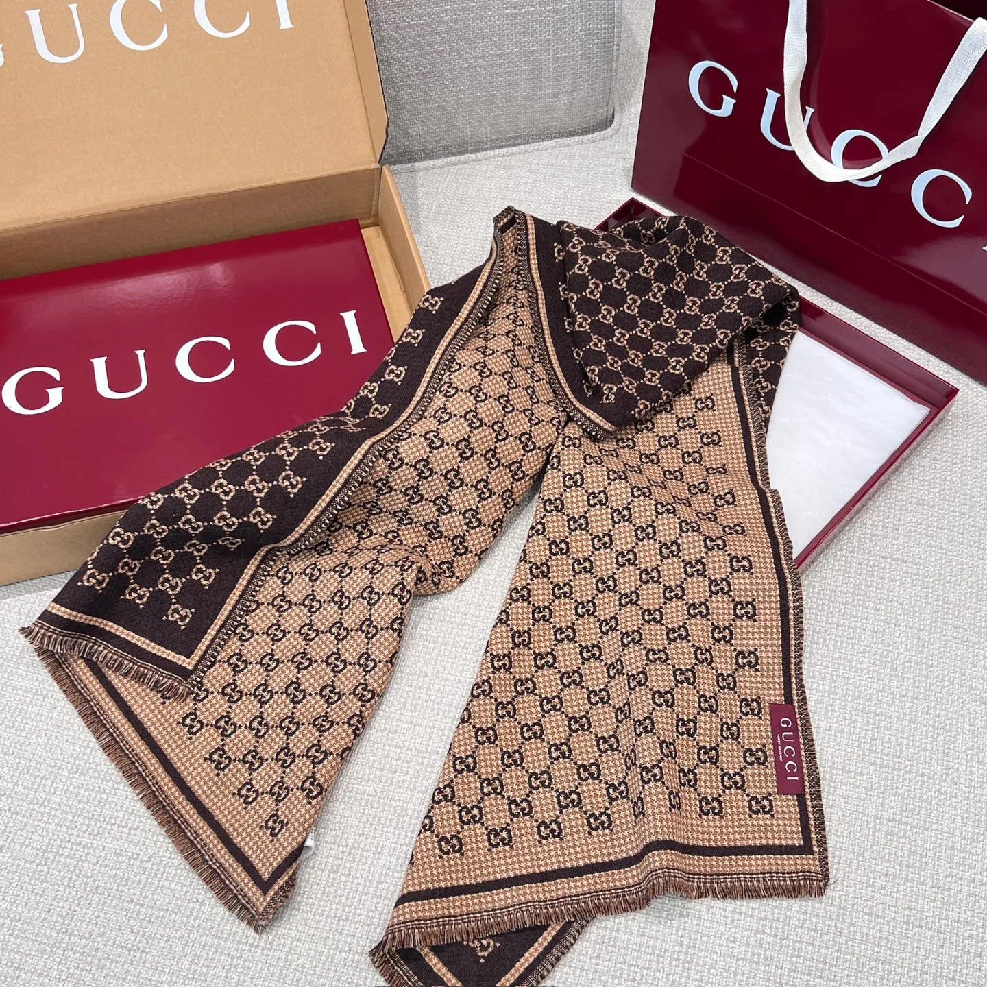 Шарфы Gucci 17992019