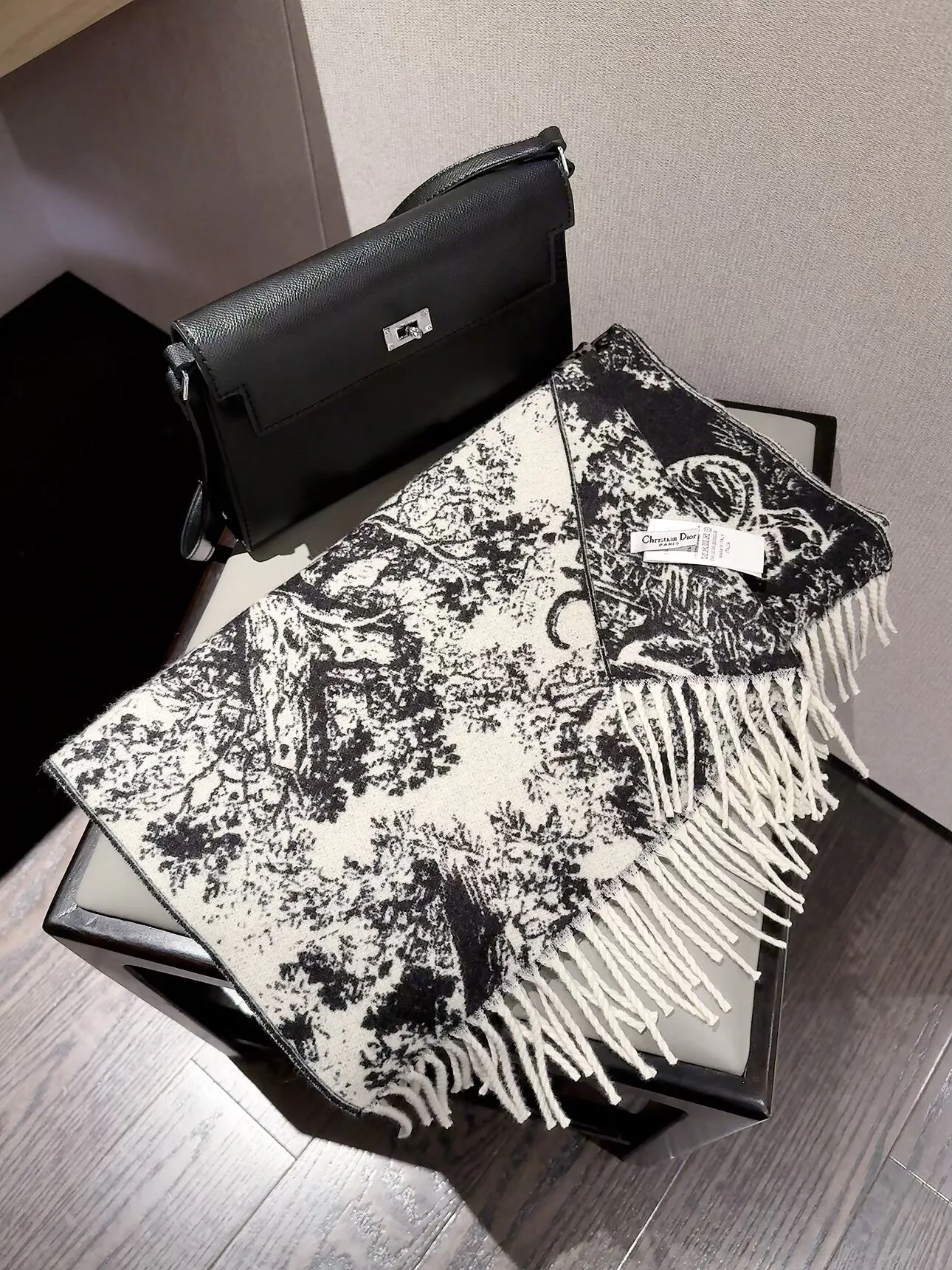 Шарфы Christian Dior 18450159