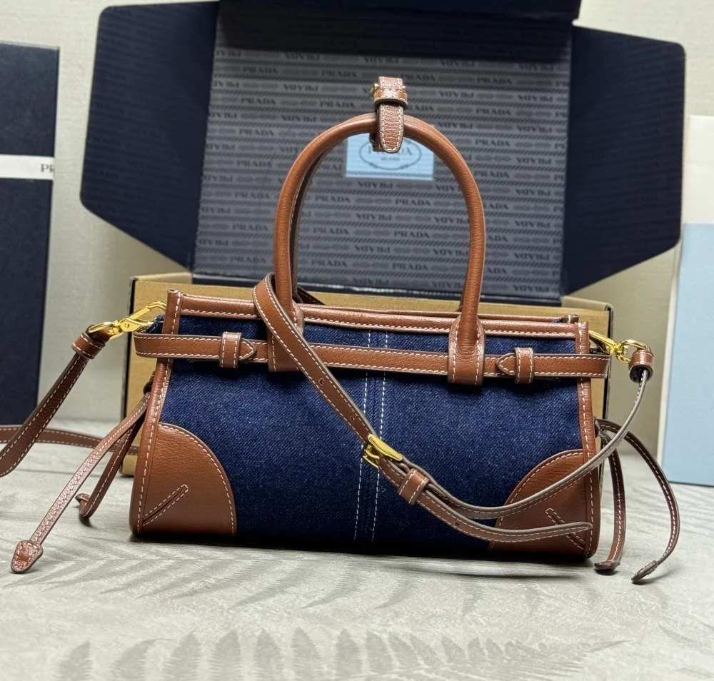 Сумки На Ремне Женские Prada 11682111