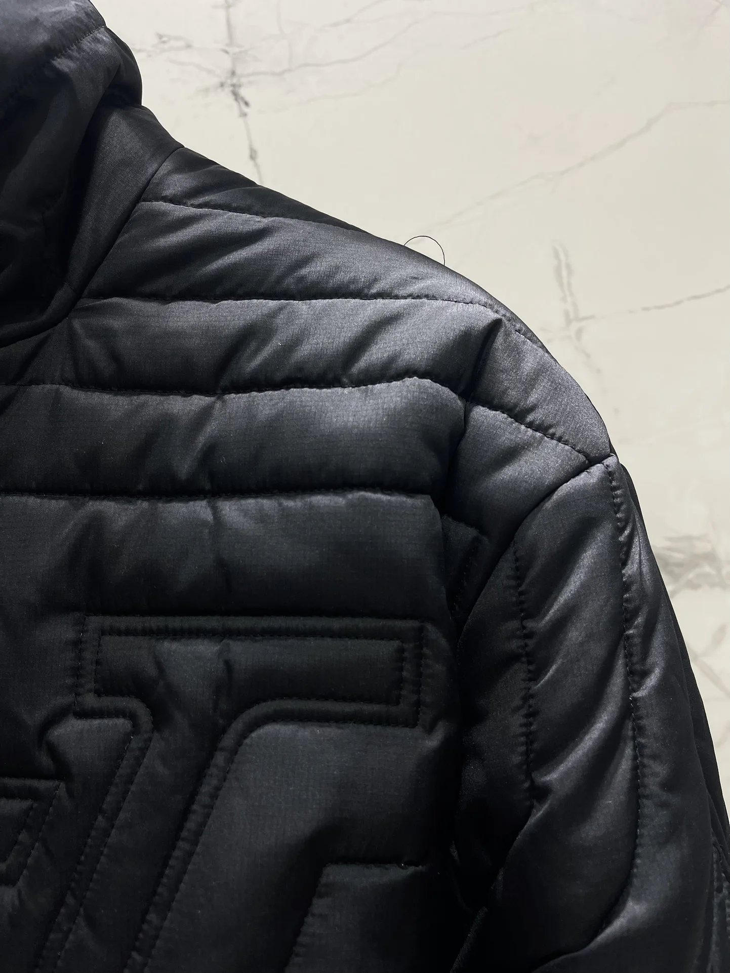 Куртки И Пуховики Женские Louis Vuitton 74848