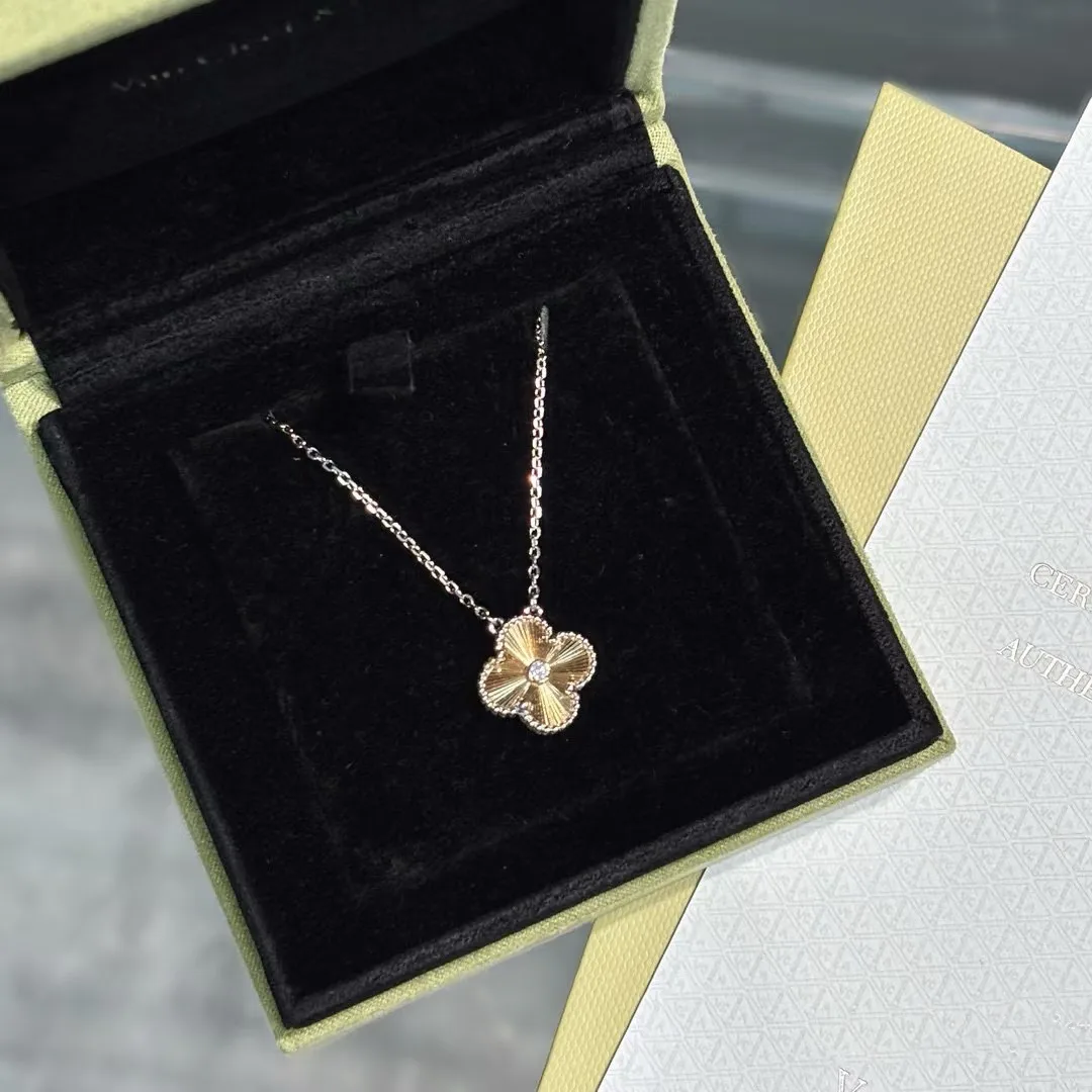 Бижутерия Van Cleef & Arpels 4221