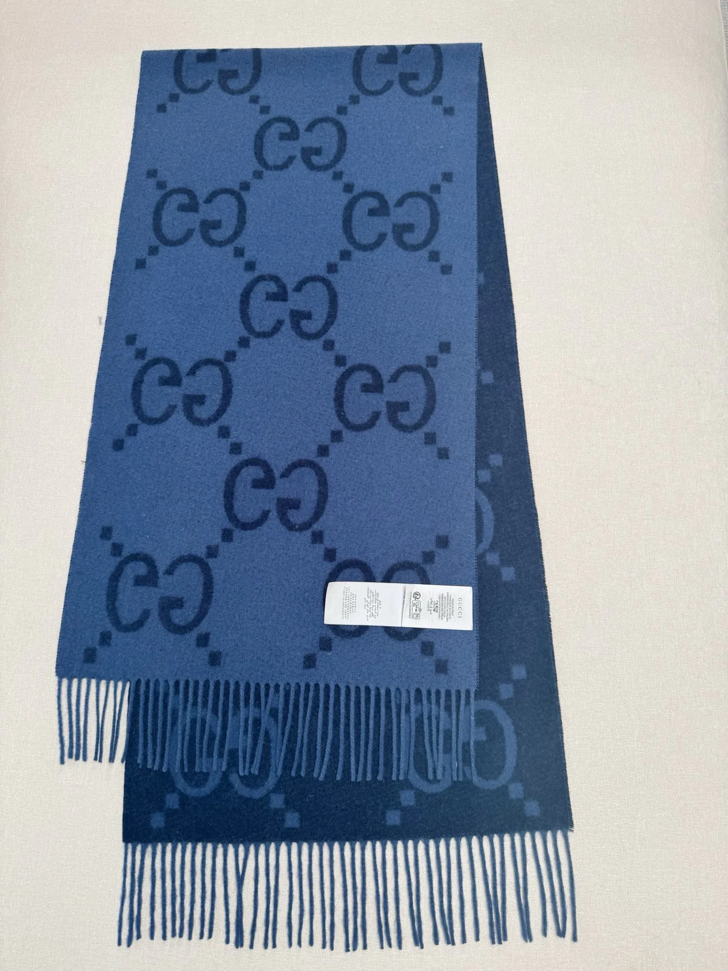 Шарфы Gucci 17945380