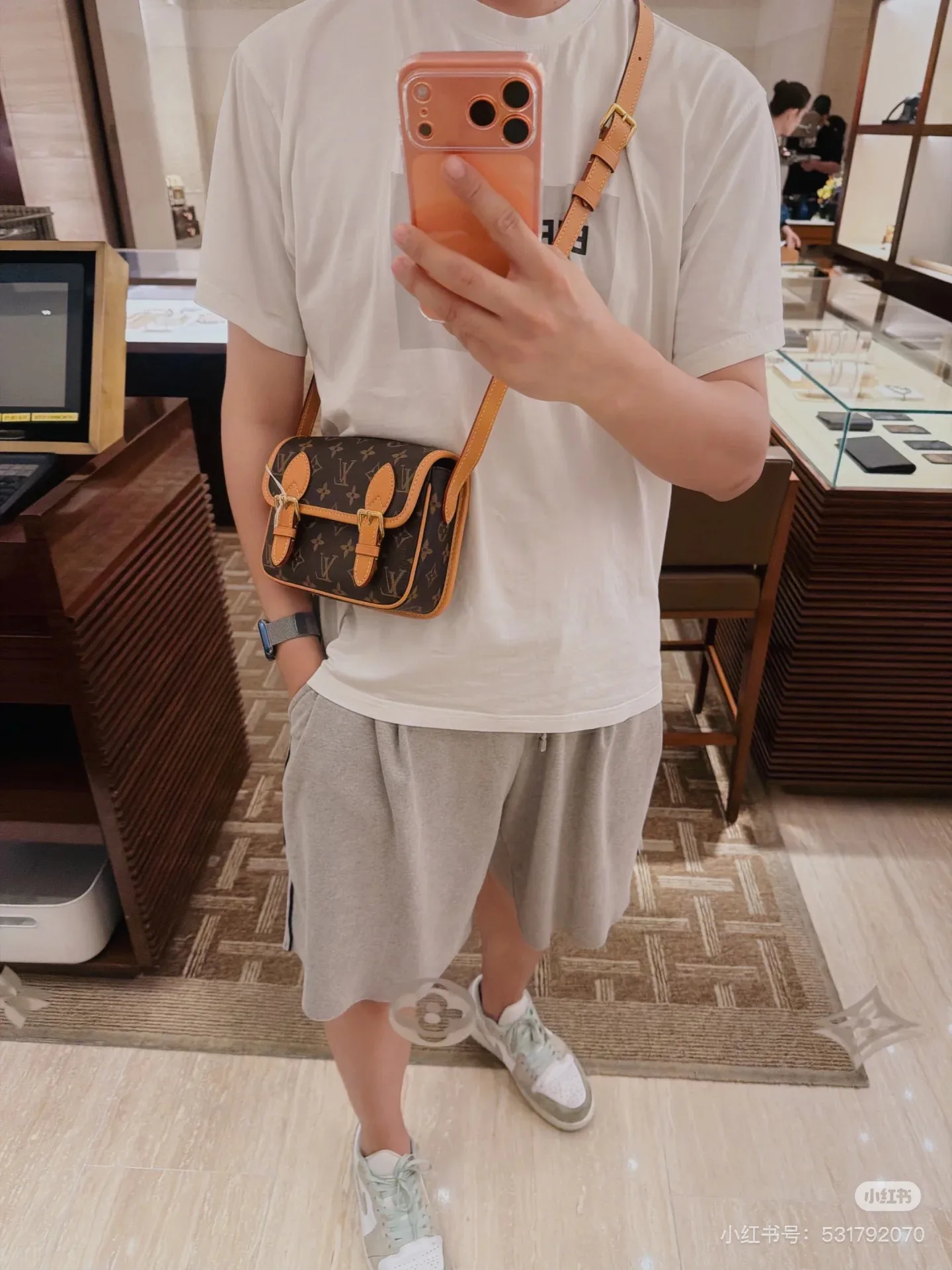 Сумки На Ремне Женские Louis Vuitton 10786385