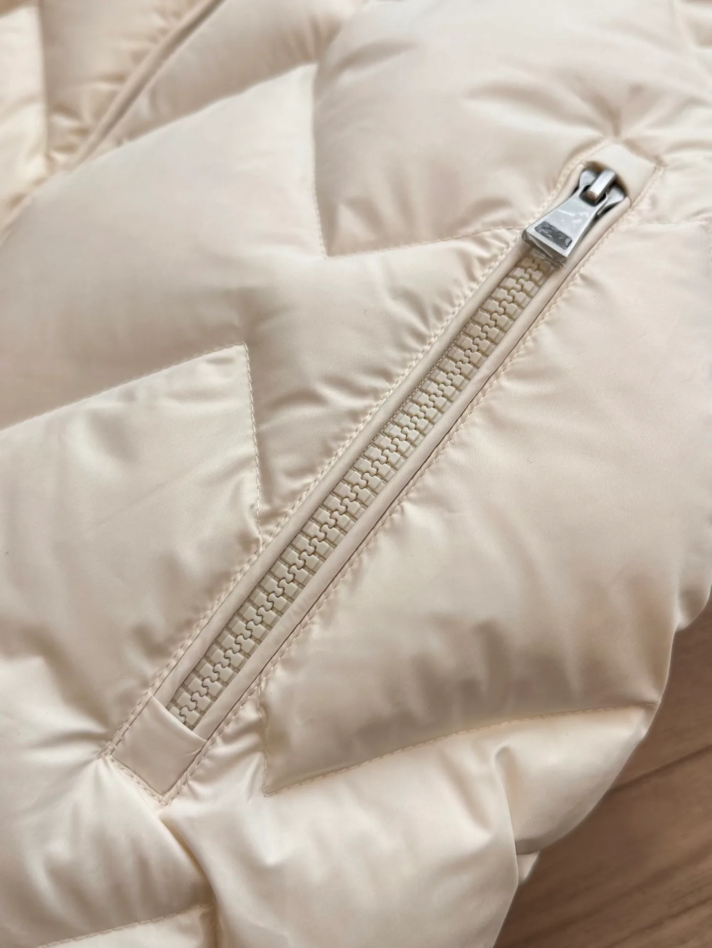 Куртки И Пуховики Женские Moncler 19658816