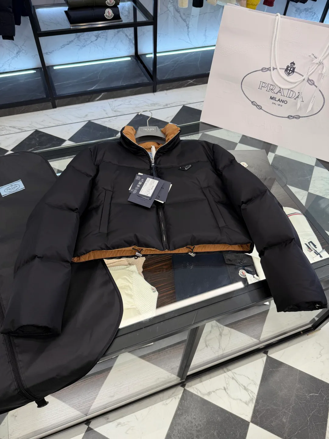 Куртки И Пуховики Женские Prada 19199074