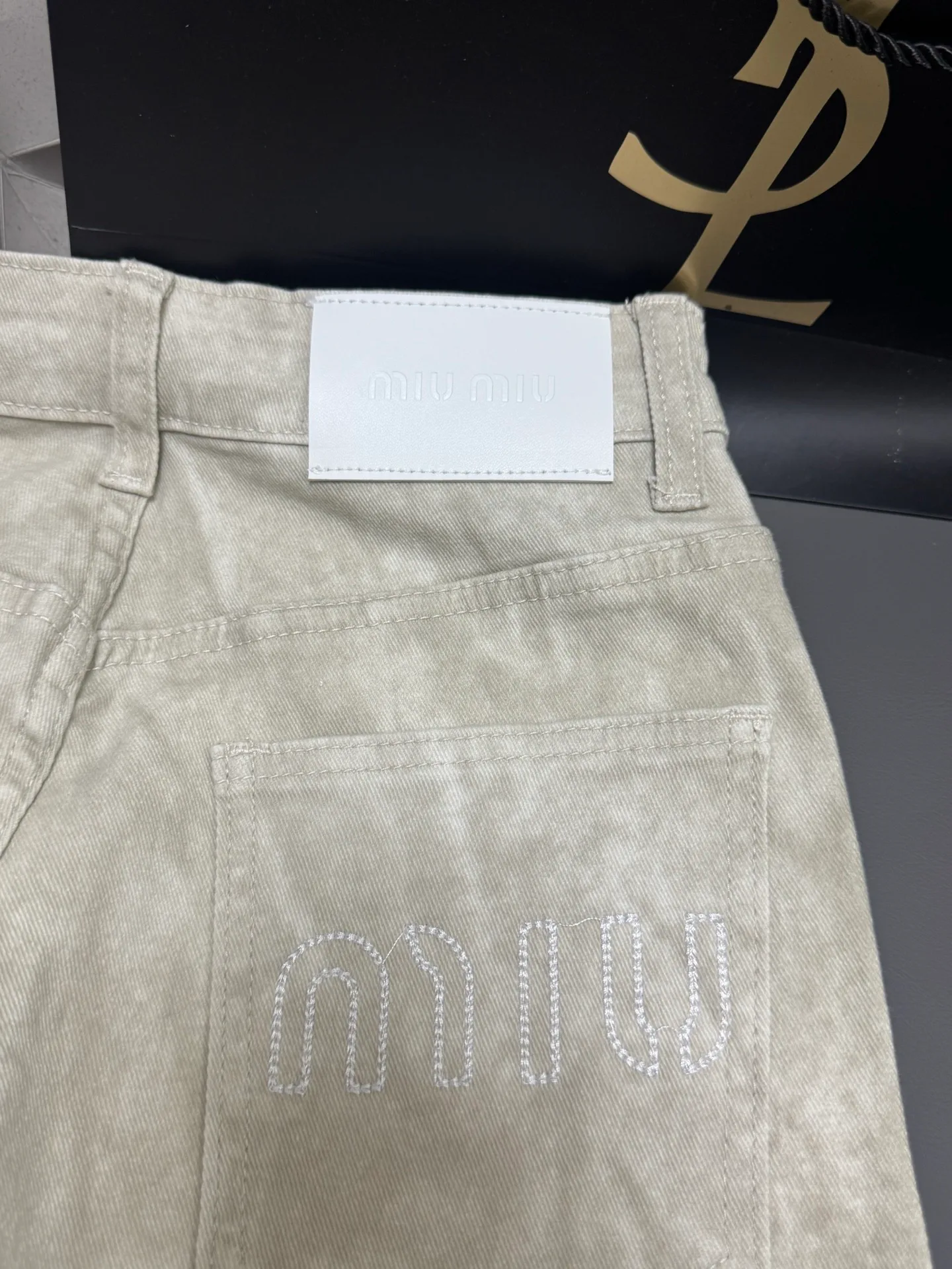 Джинсы Женские Miu Miu 11244585