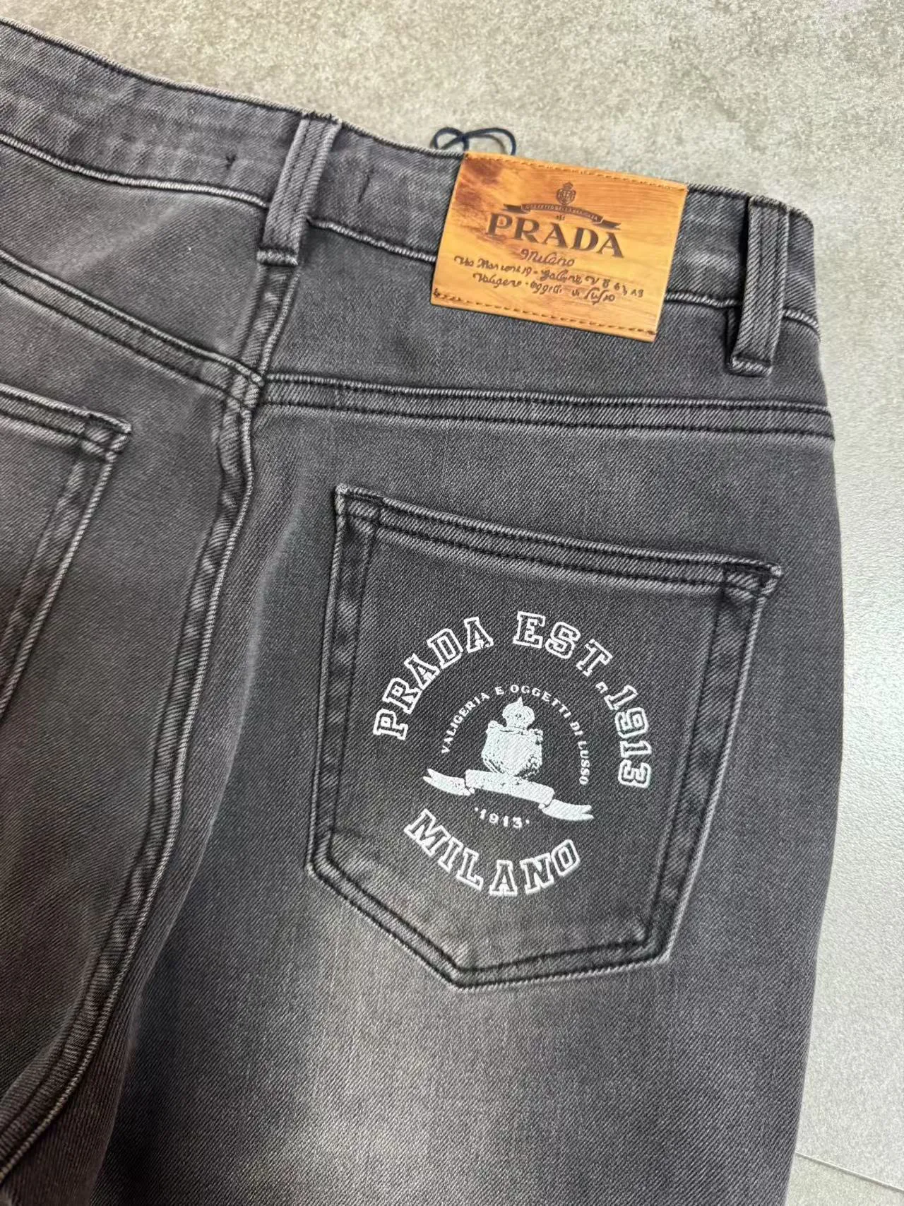 Джинсы Женские Prada 25670