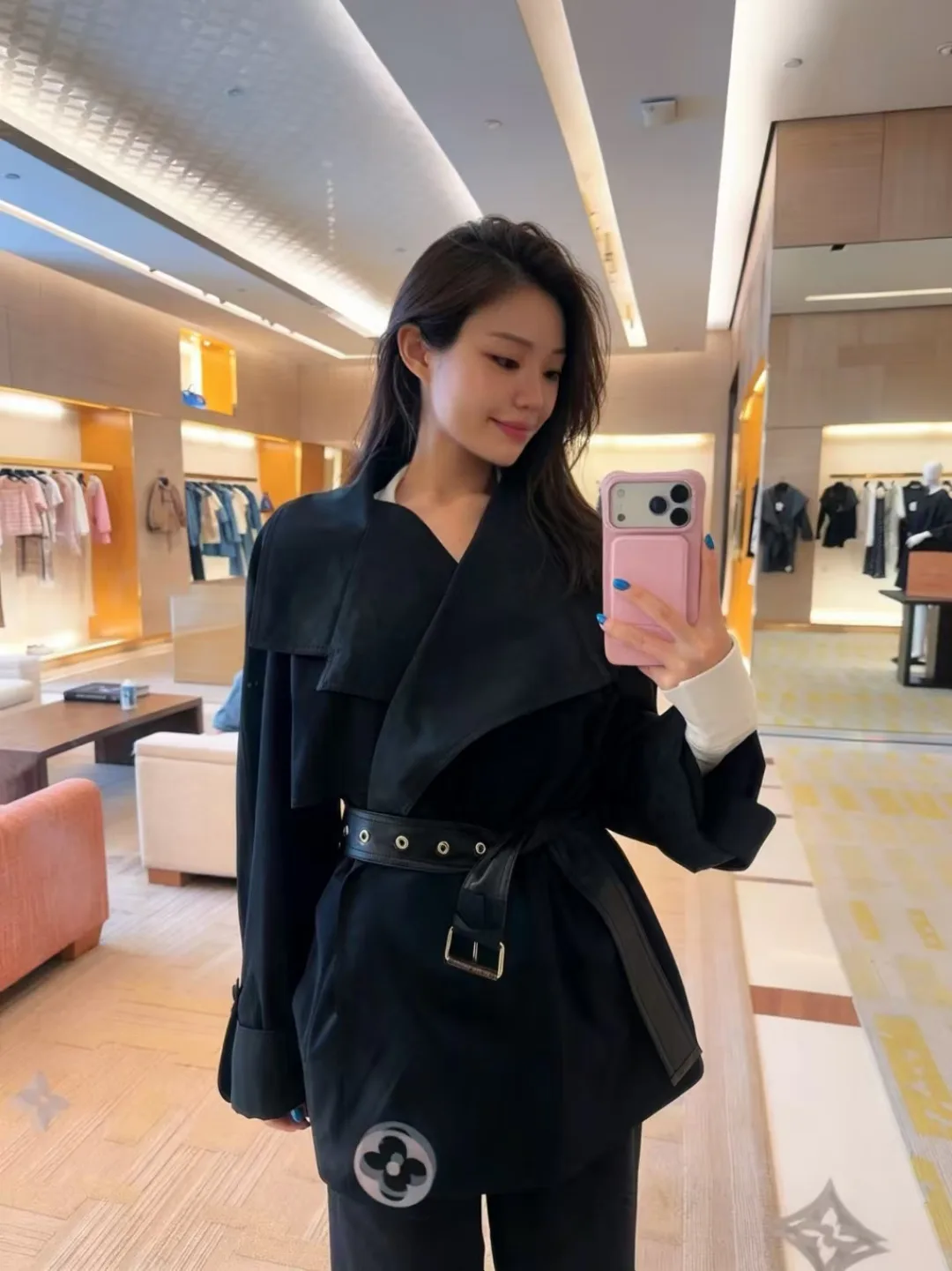 Тренчи Женские Louis Vuitton 18479346