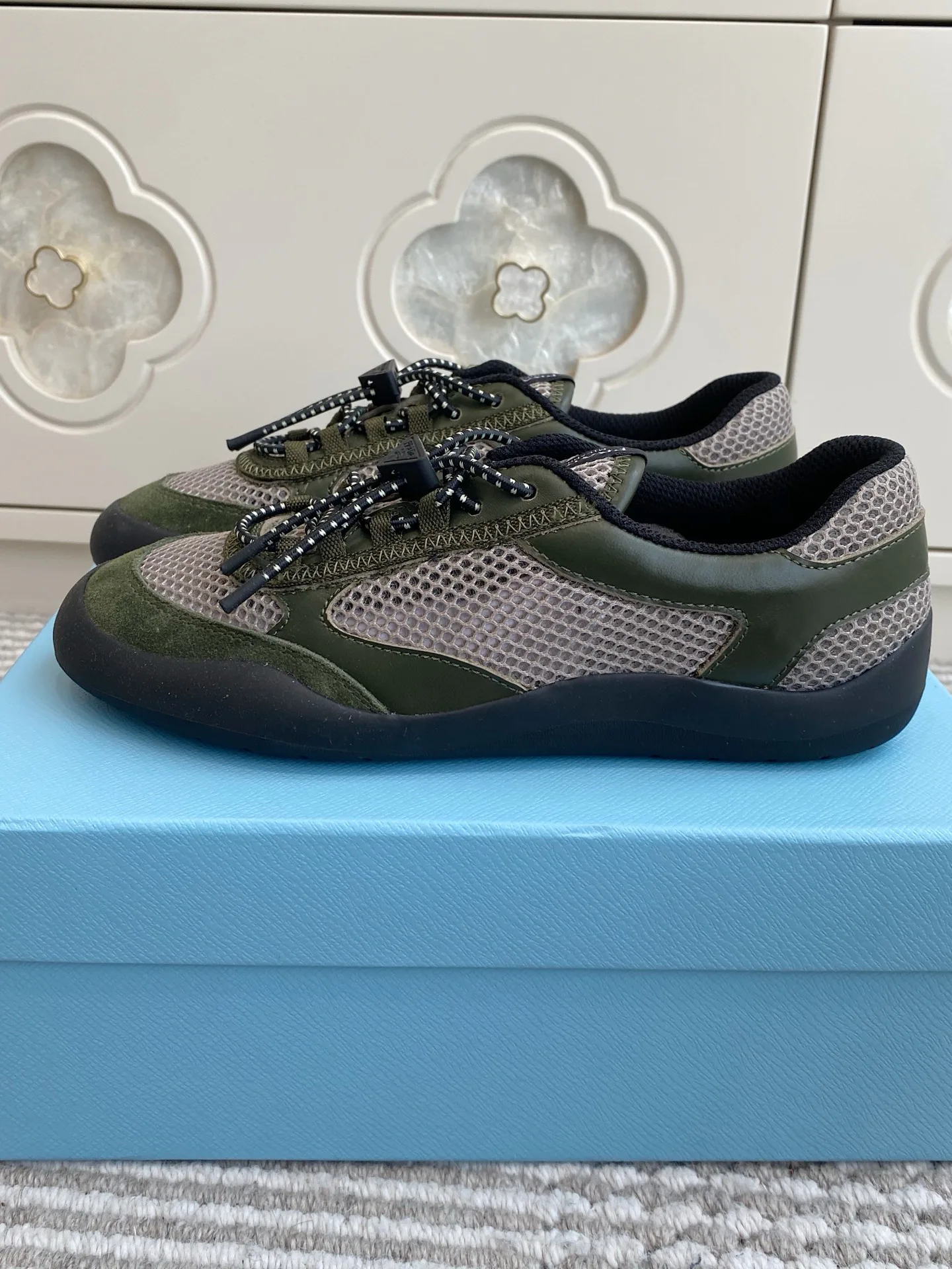 Кроссовки Женские Prada 13239501