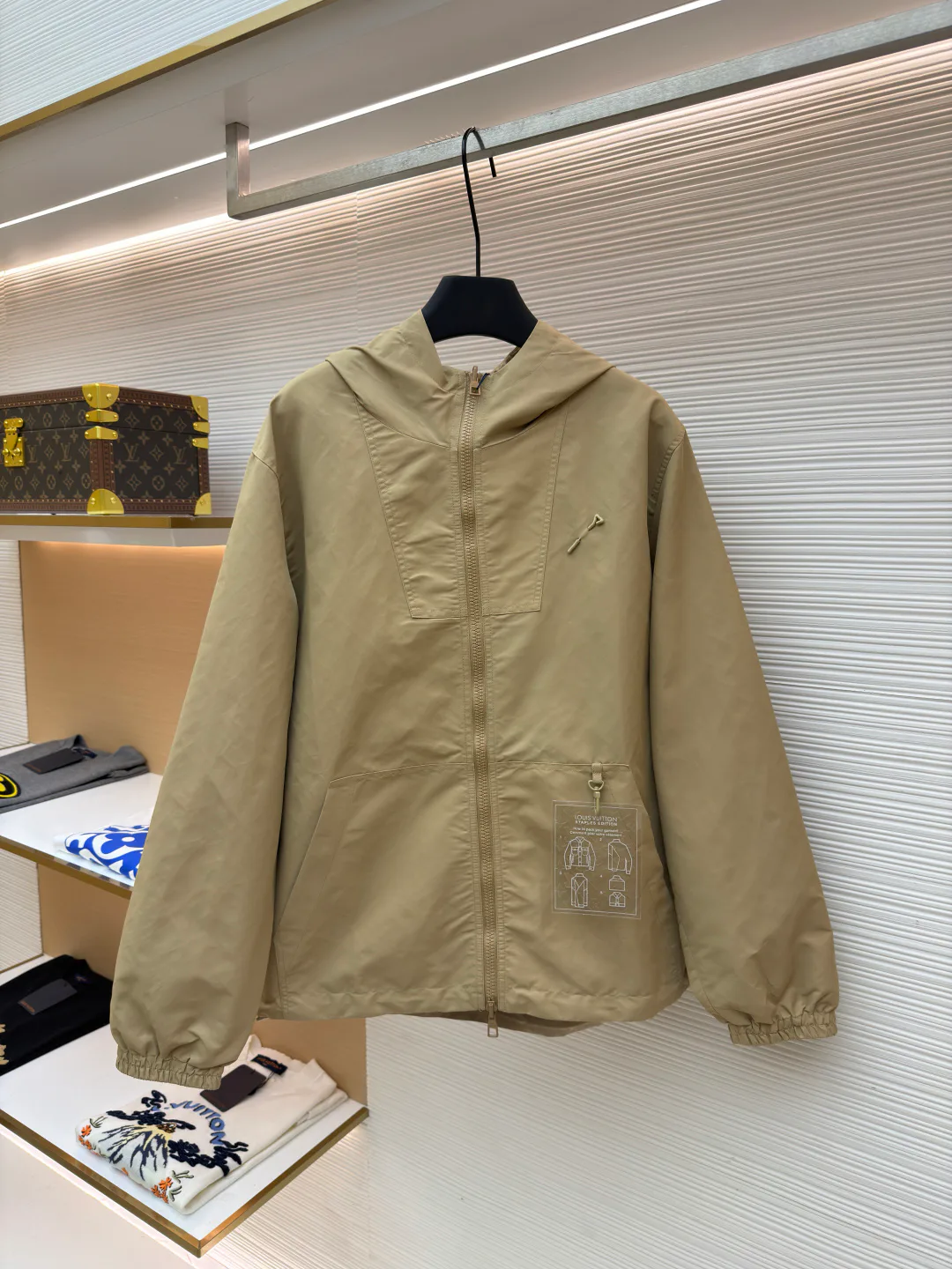 Куртки И Пуховики Мужские Louis Vuitton 9693477