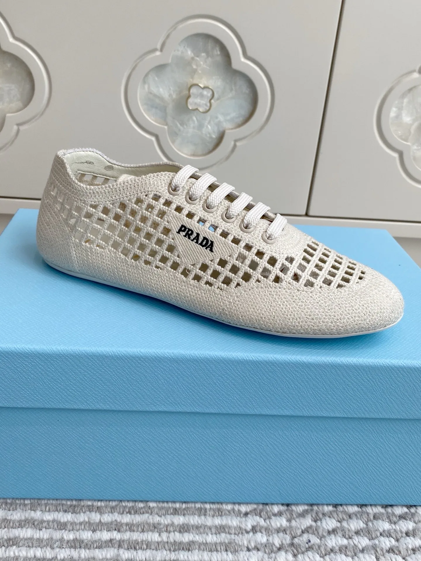 Кроссовки Женские Prada 13351335