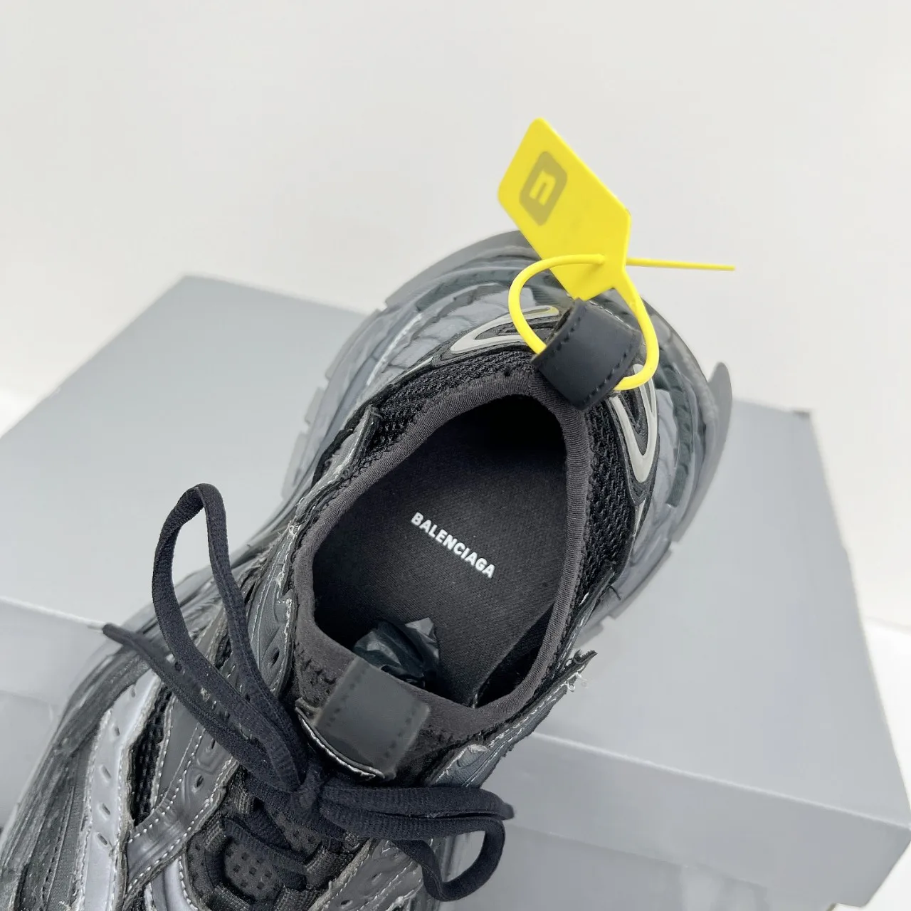 Кроссовки Женские Balenciaga 6428099