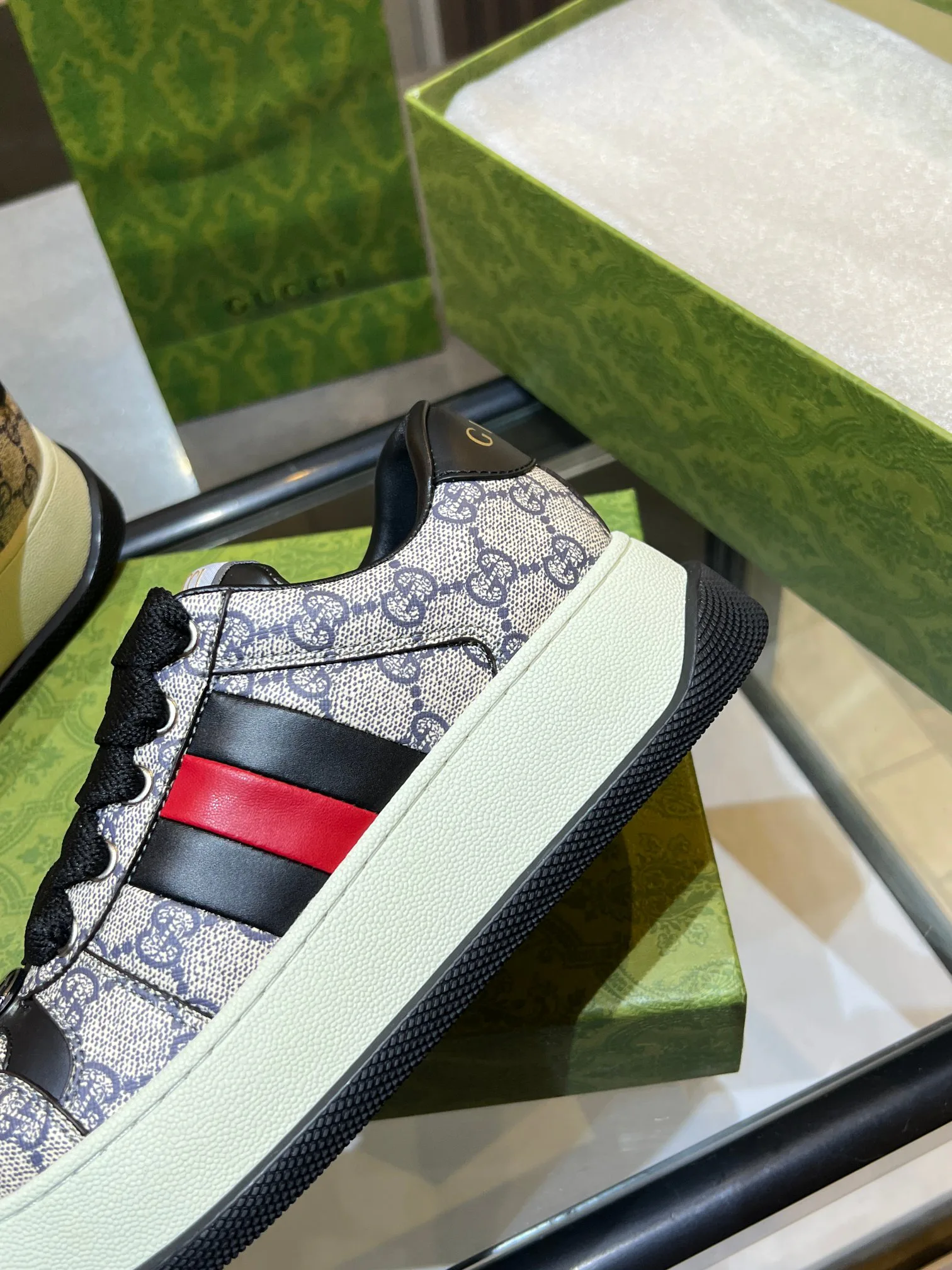 Кроссовки Женские Gucci 907453