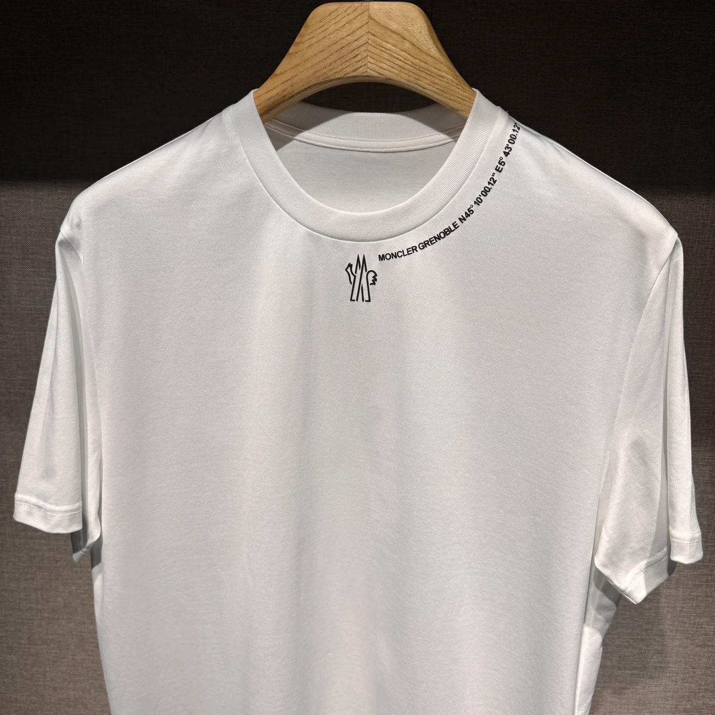 Футболки Женские Moncler 12192913