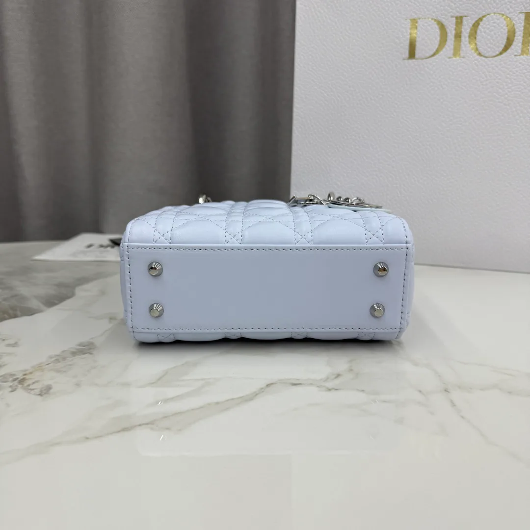 Классические Сумки Женские Christian Dior 12594838