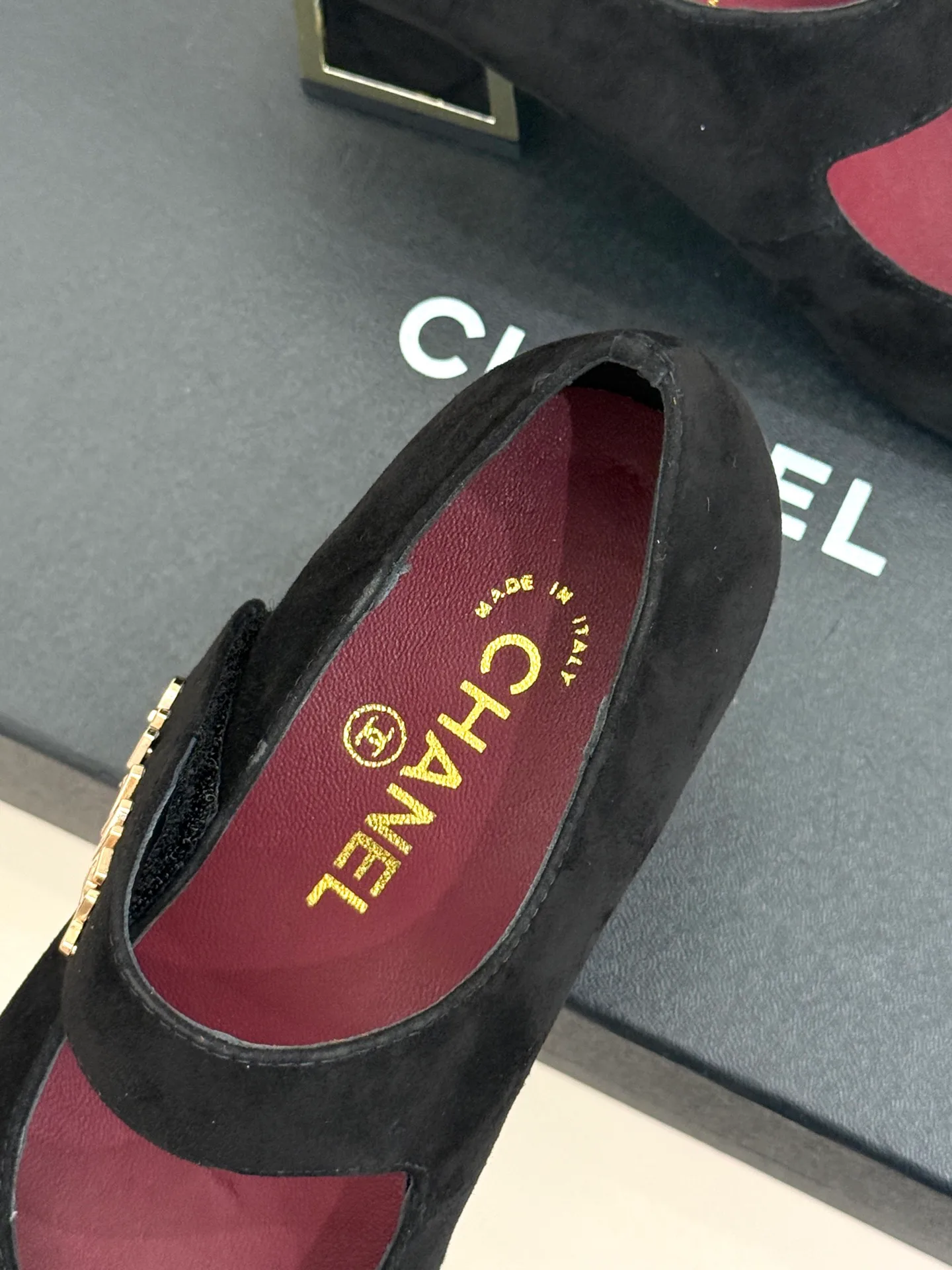 Туфли Женские Chanel 18092666