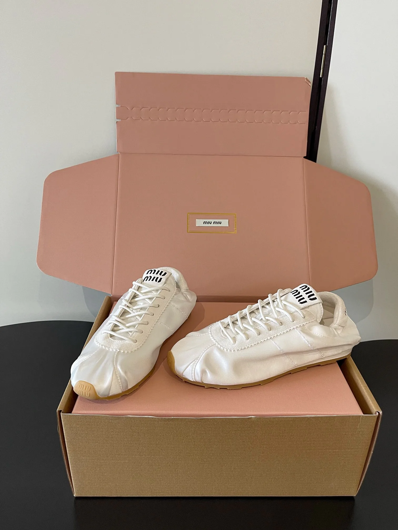 Кроссовки Женские Miu Miu 10655001