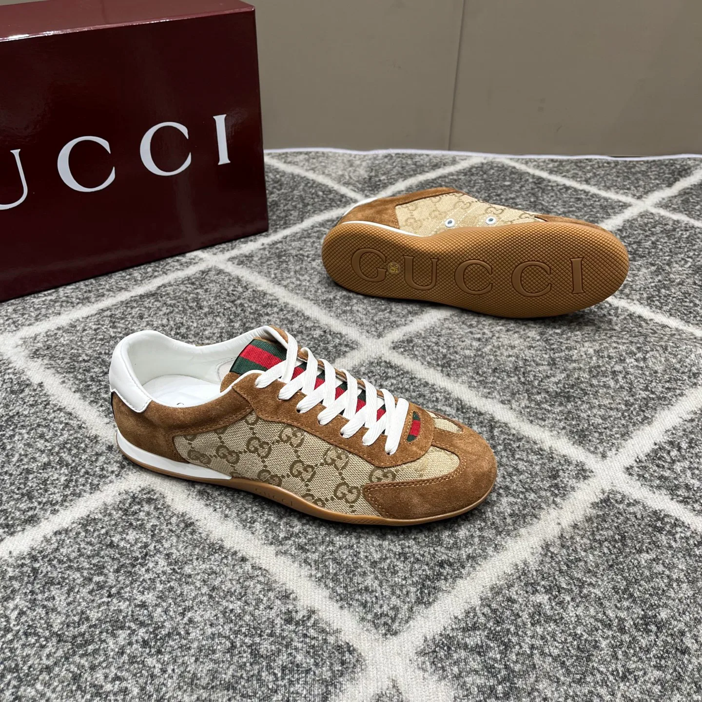 Кроссовки Женские Gucci 480641