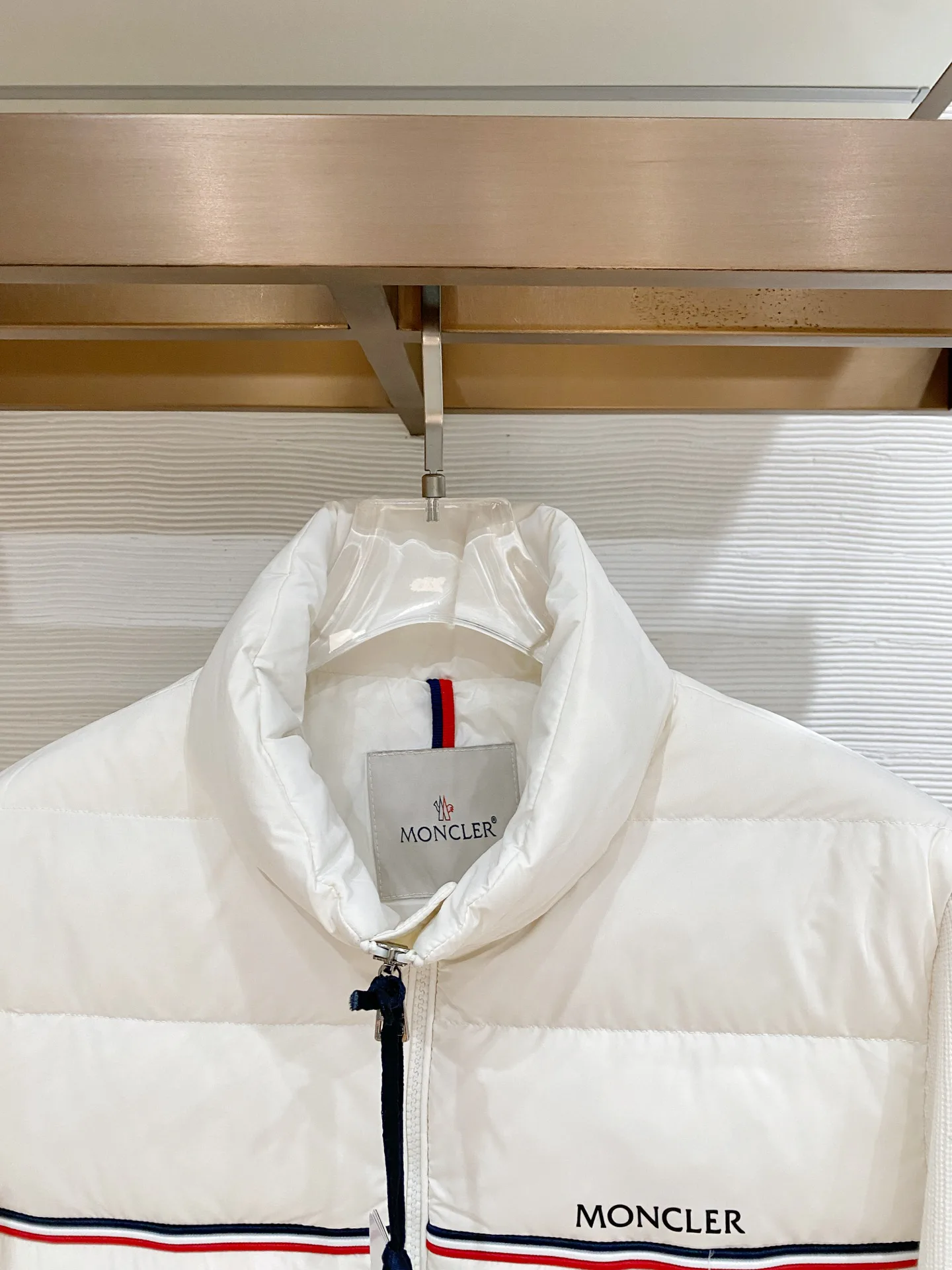 Куртки И Пуховики Мужские Moncler 17941239