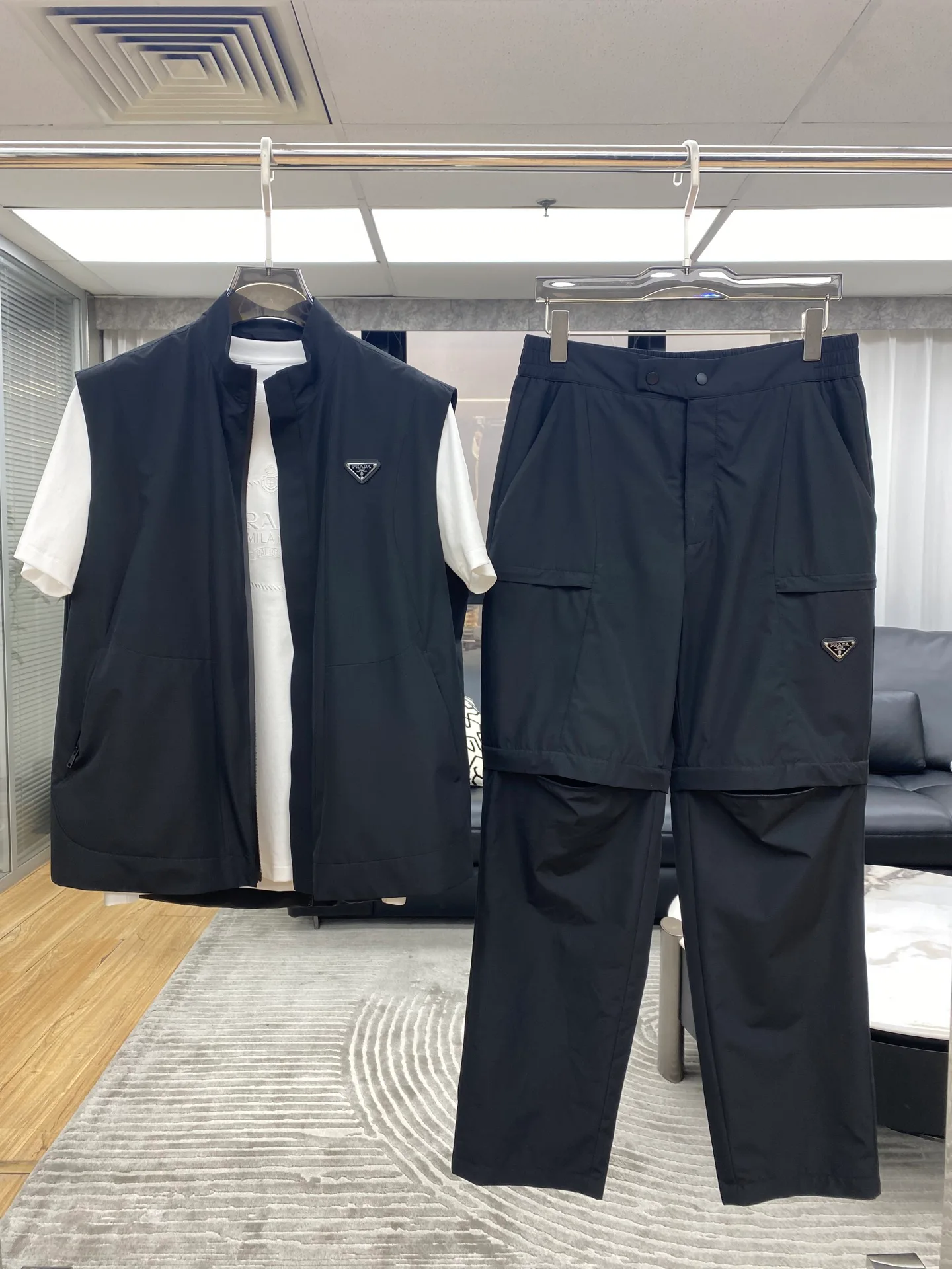 Куртки Женские Prada Куртки Женские Prada