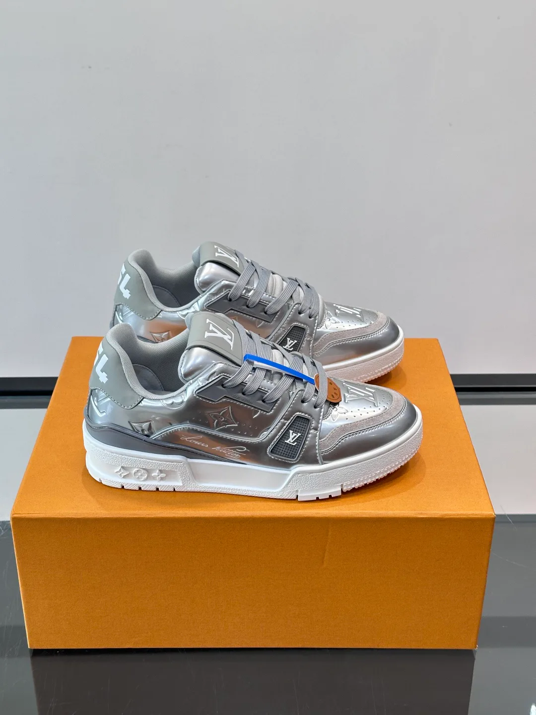 Кроссовки Женские Louis Vuitton 520621