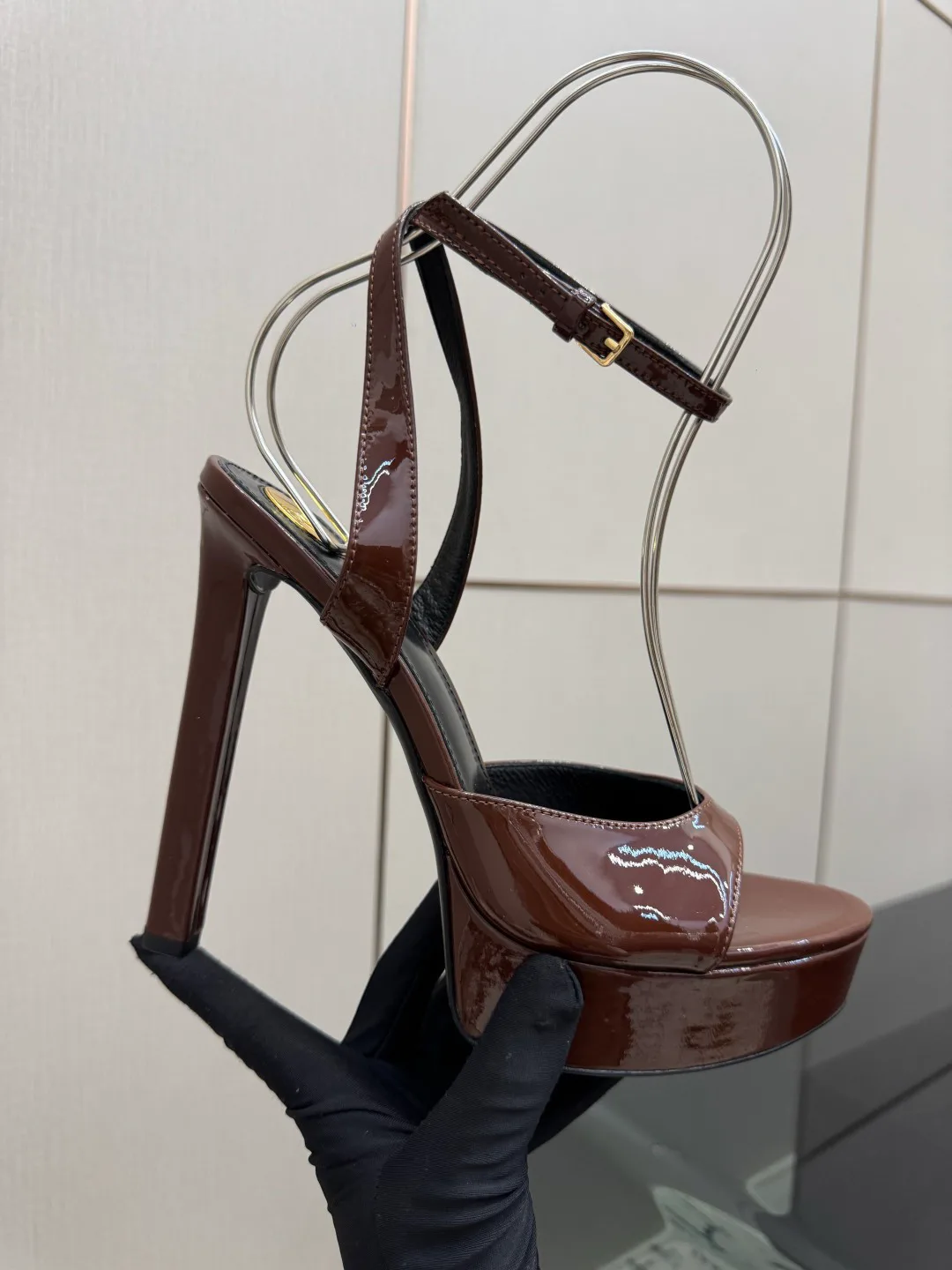 Босоножки Женские Saint Laurent 18049020