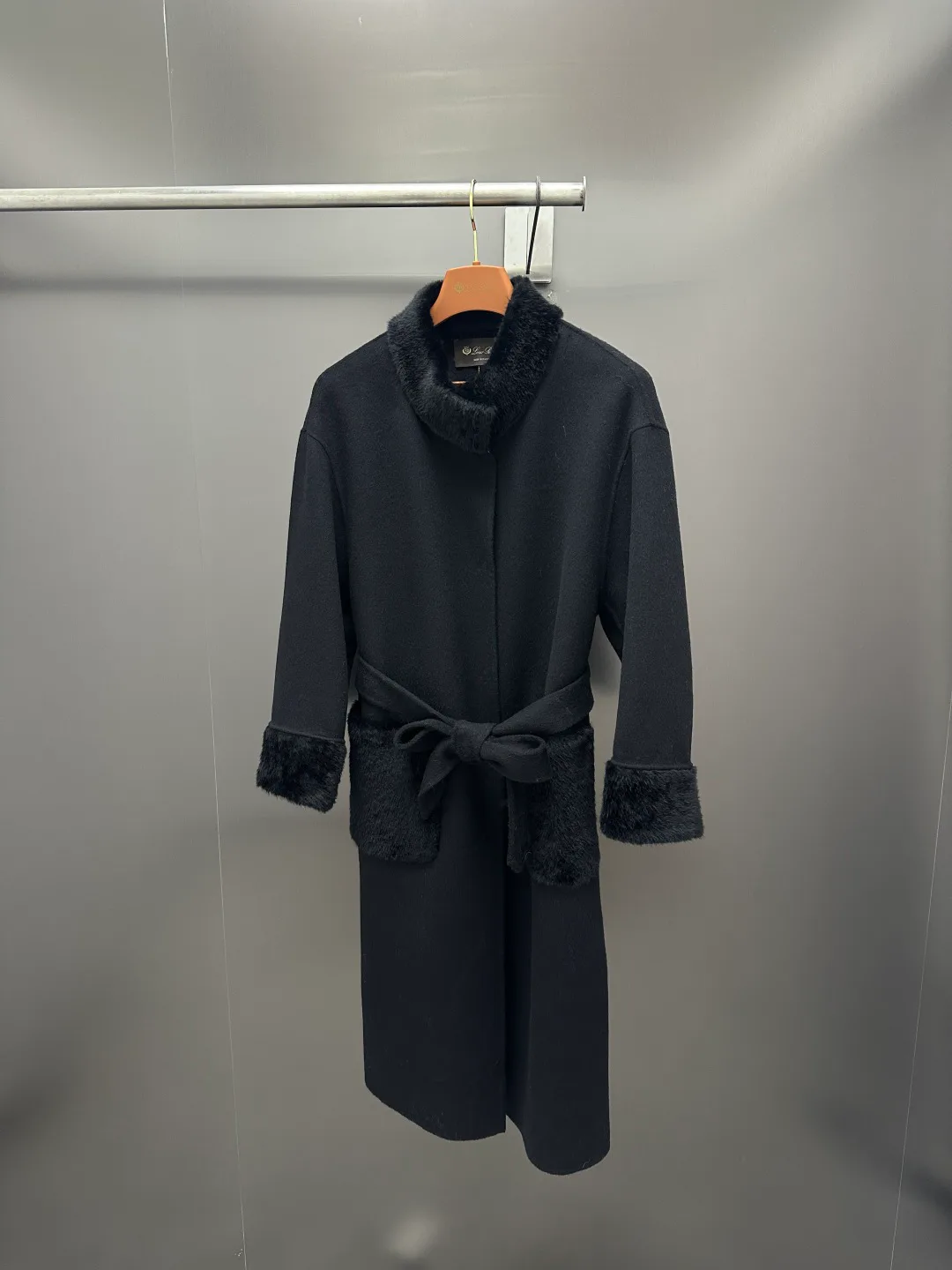 Пальто Женские Loro Piana 18456311