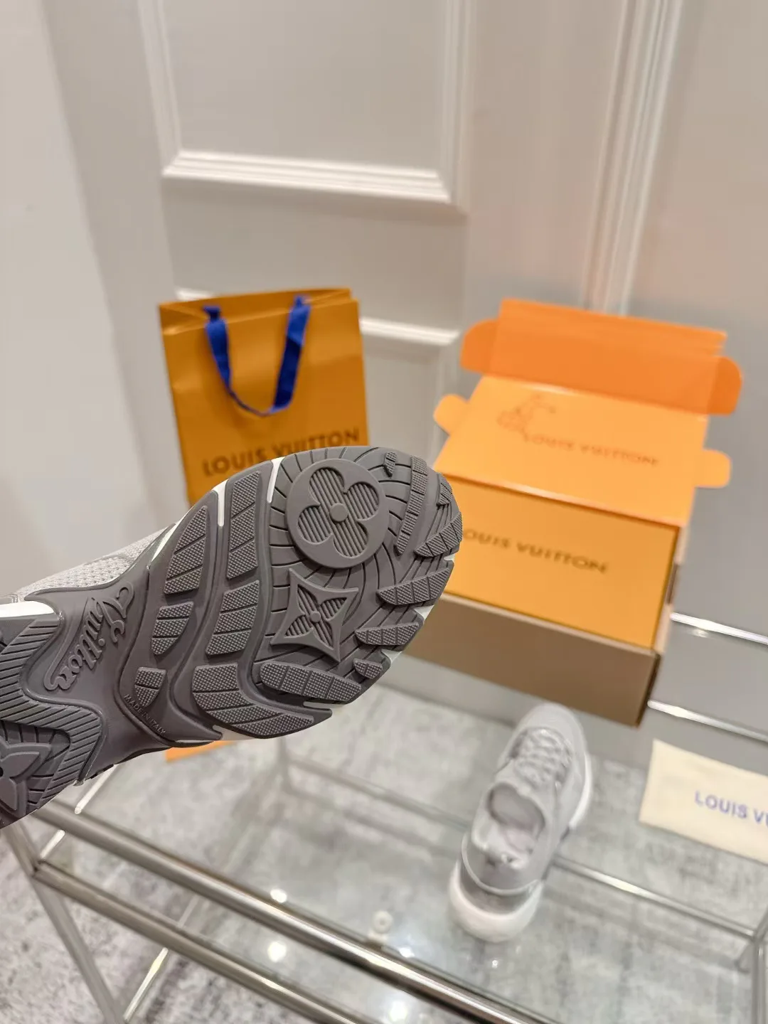 Кроссовки Женские Louis Vuitton 837003