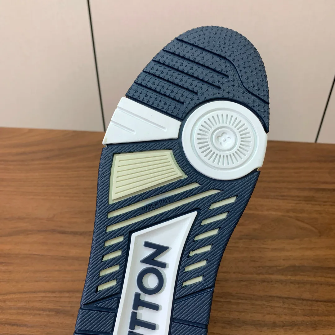 Кроссовки Женские Louis Vuitton 10236183