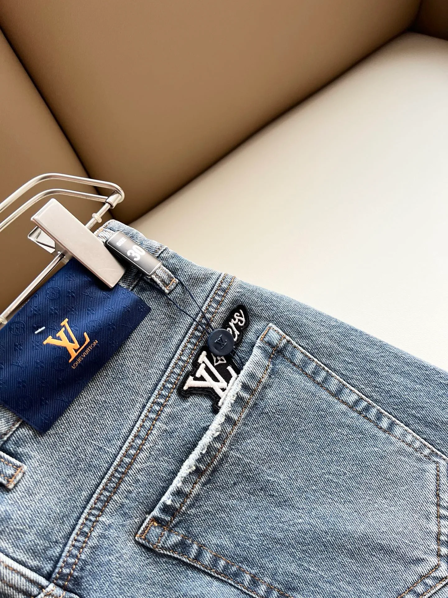 Джинсы Мужские Louis Vuitton 18495623