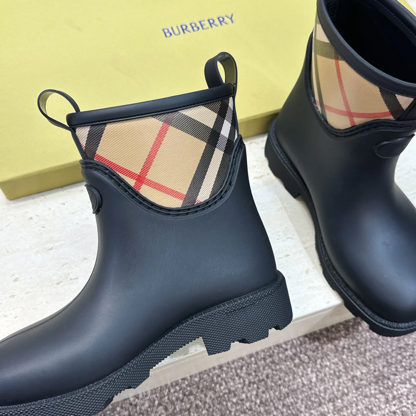 Сапоги Женские Burberry 18235848