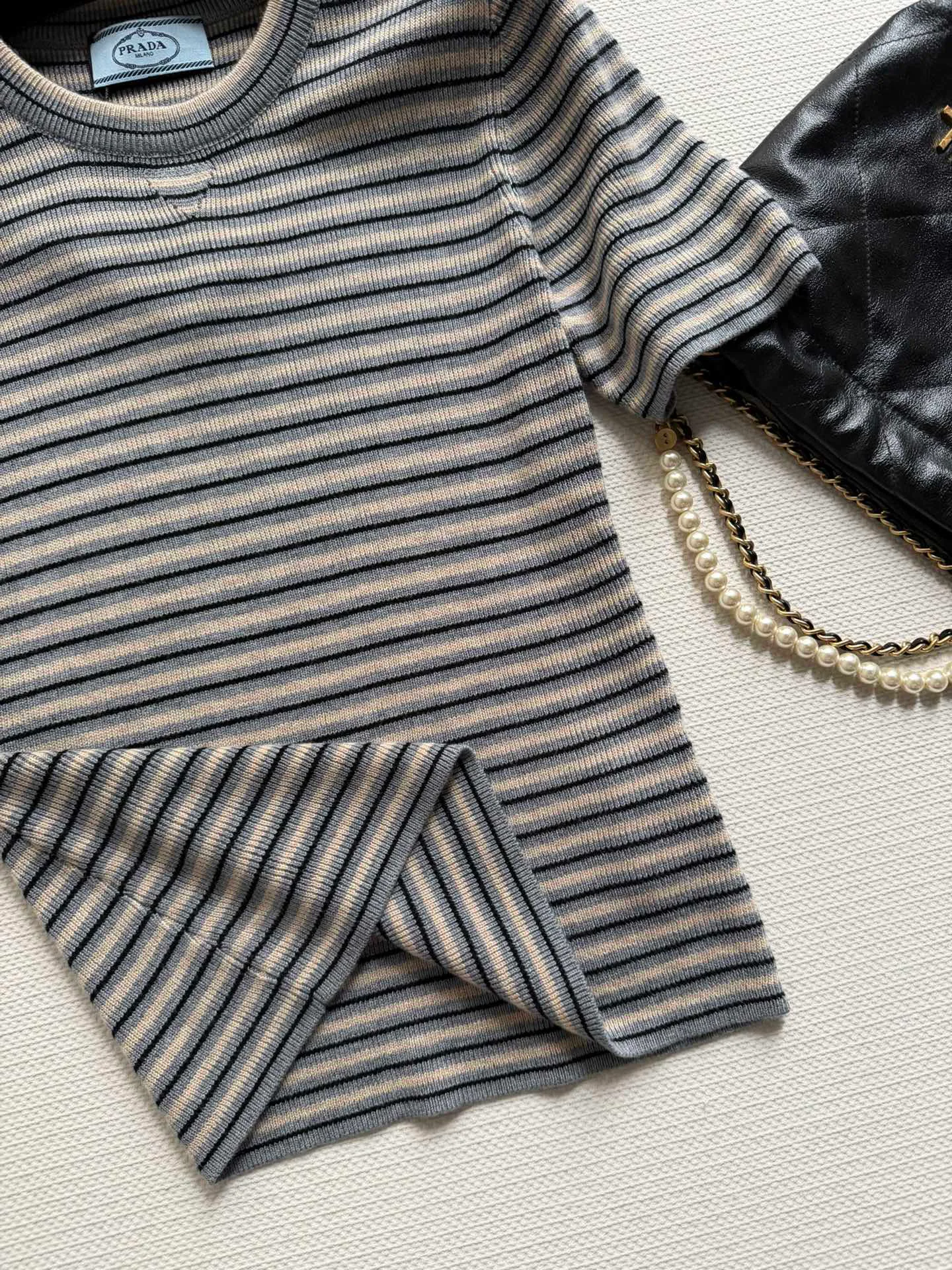 Футболки Женские Prada 11421737