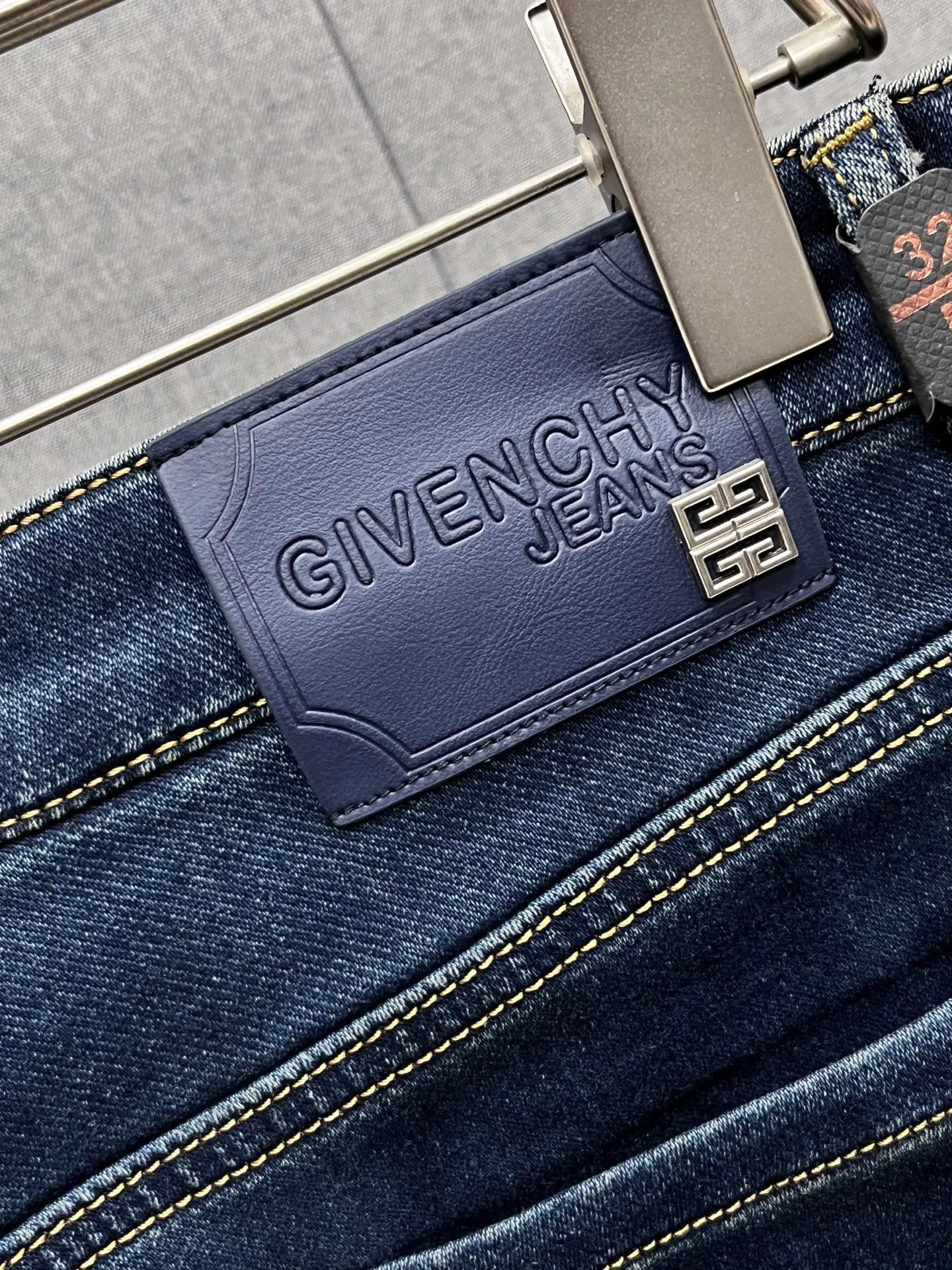 Джинсы Мужские Givenchy 18097898