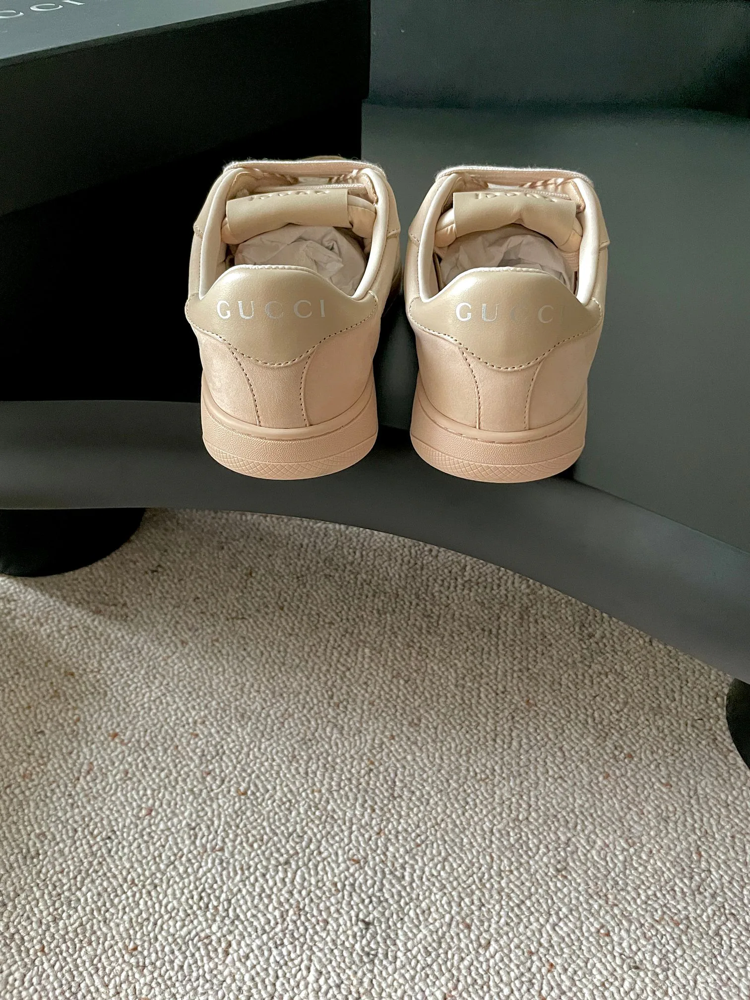 Кроссовки Женские Gucci 18766073