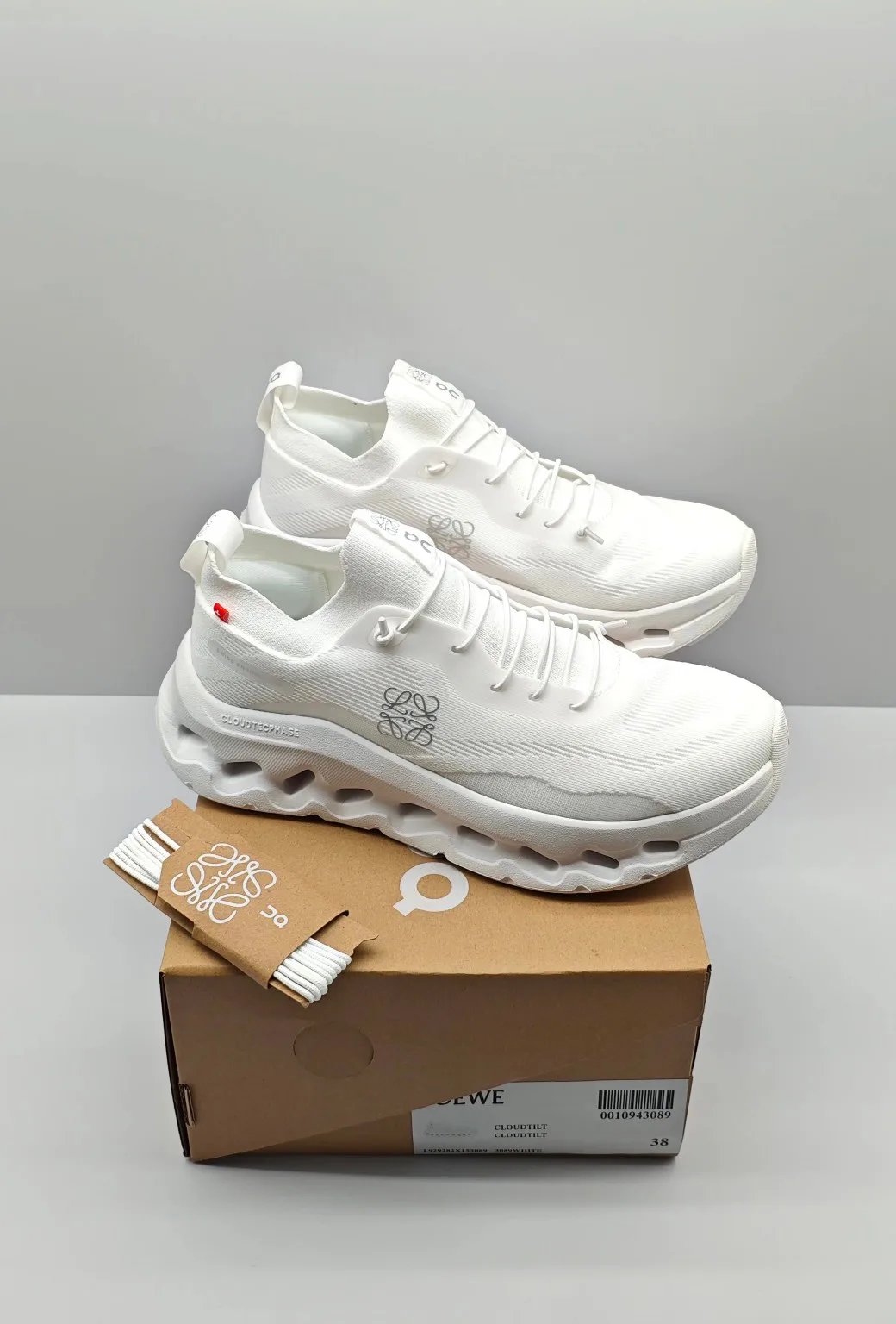 Кроссовки Женские Loewe 13193969