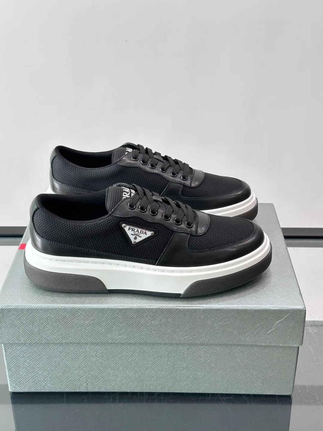 Кроссовки Мужские Prada 17913725